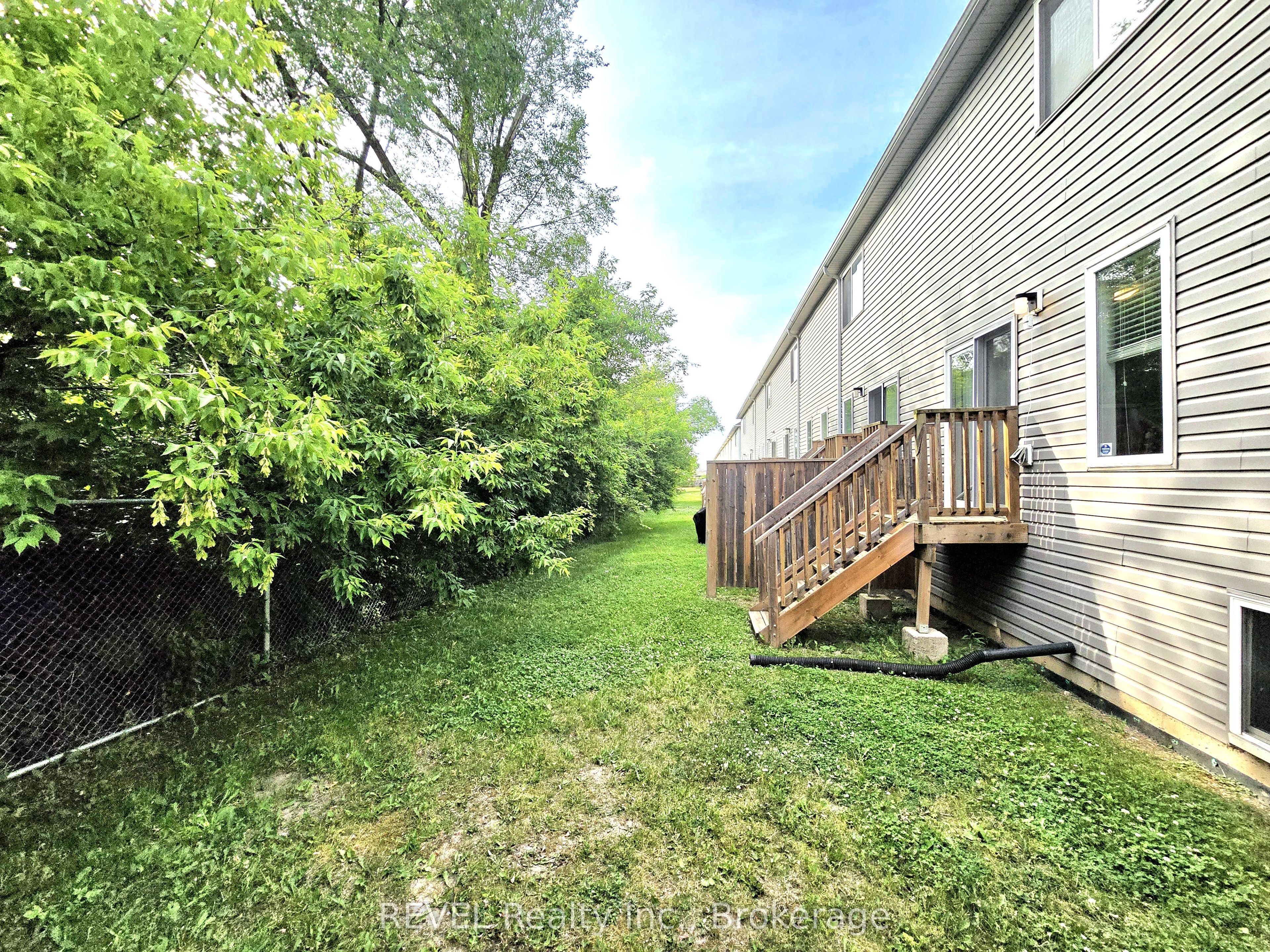 60 Canterbury Drive 12 Property Photo 4