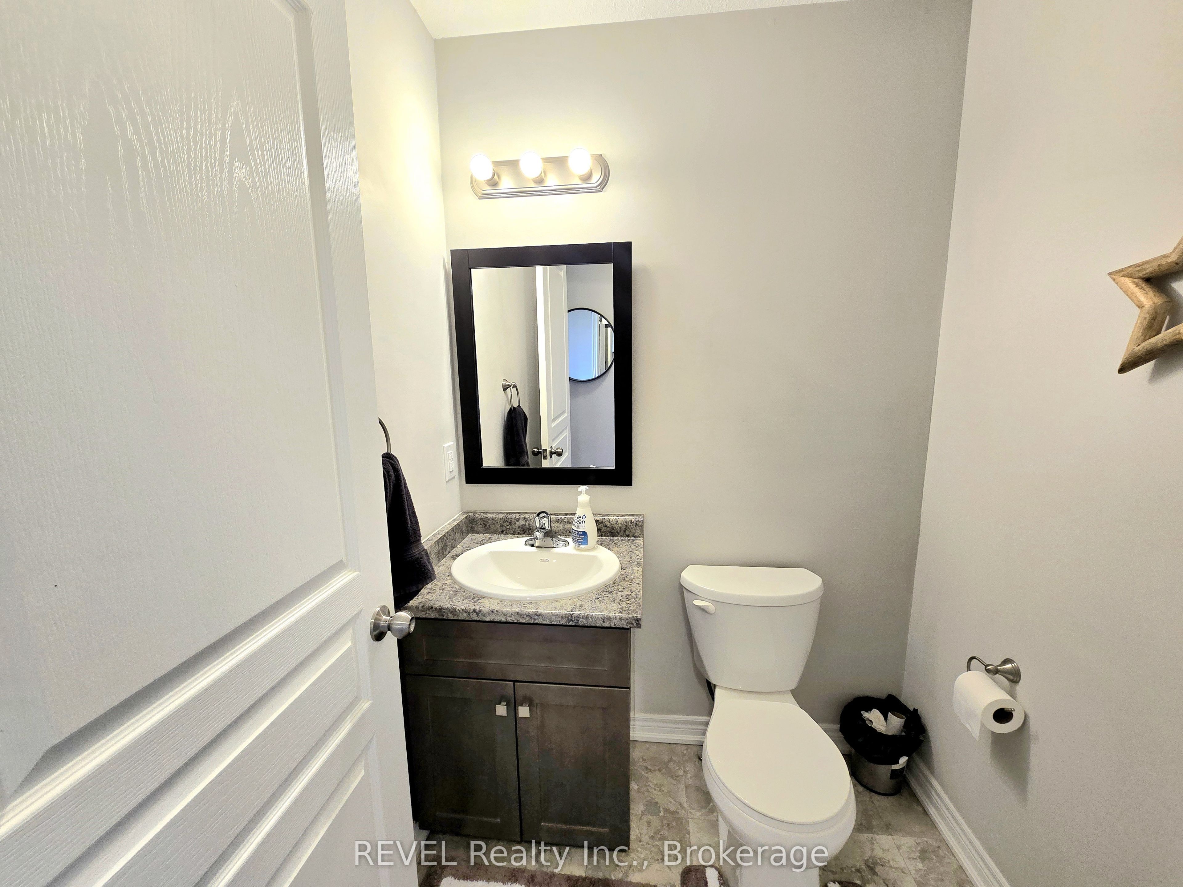 60 Canterbury Drive 12 Property Photo 10