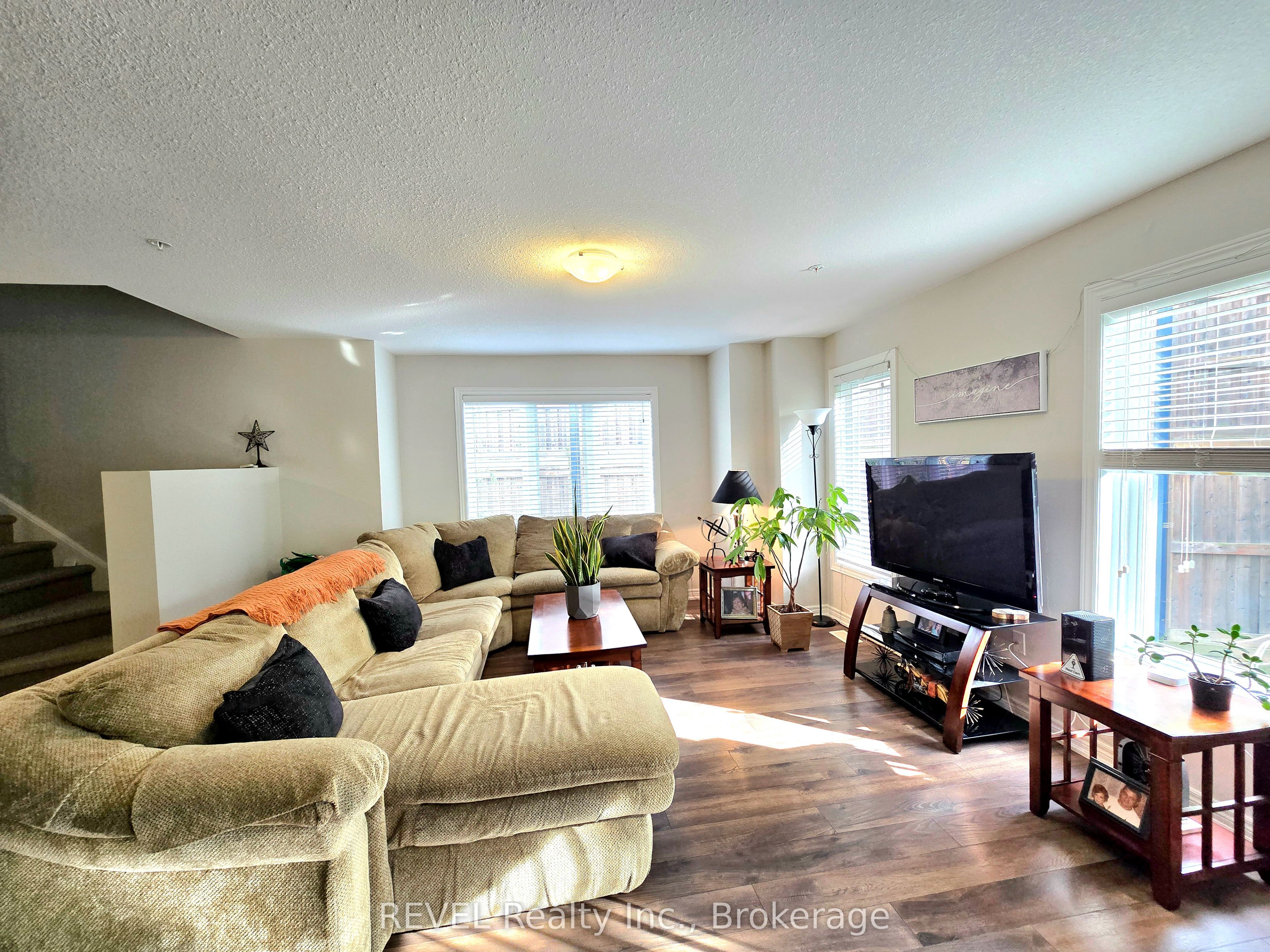 60 Canterbury Drive 12 Property Photo 15