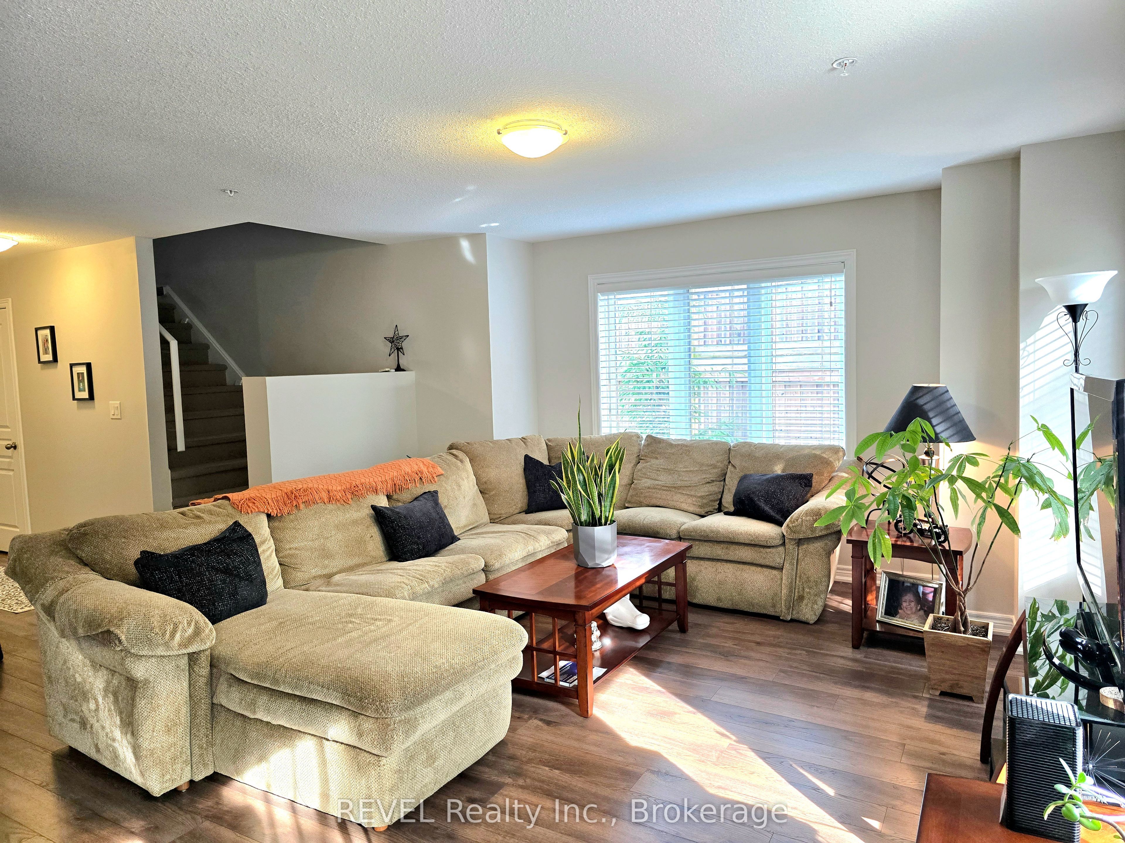 60 Canterbury Drive 12 Property Photo 18