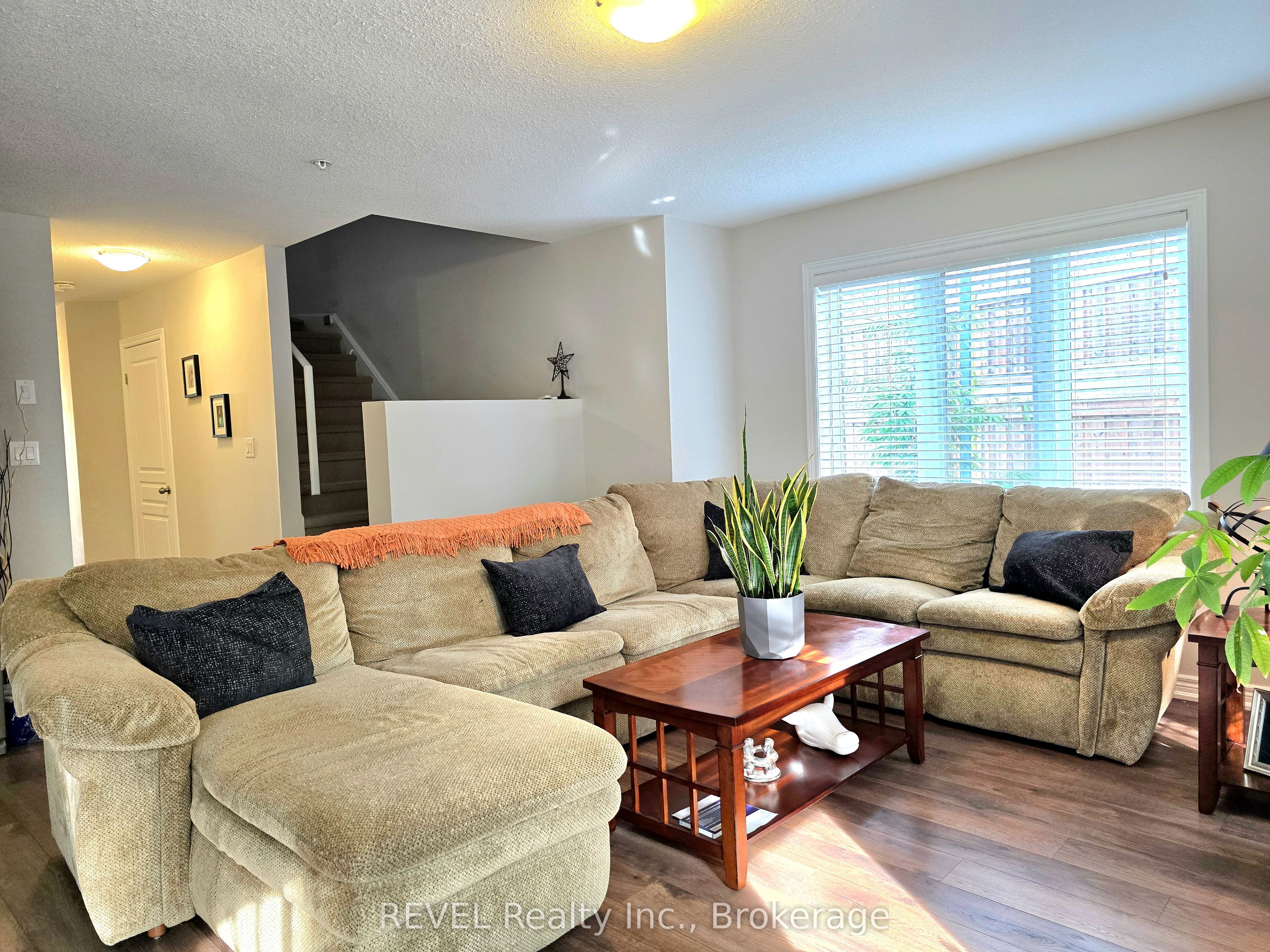 60 Canterbury Drive 12 Property Photo 19