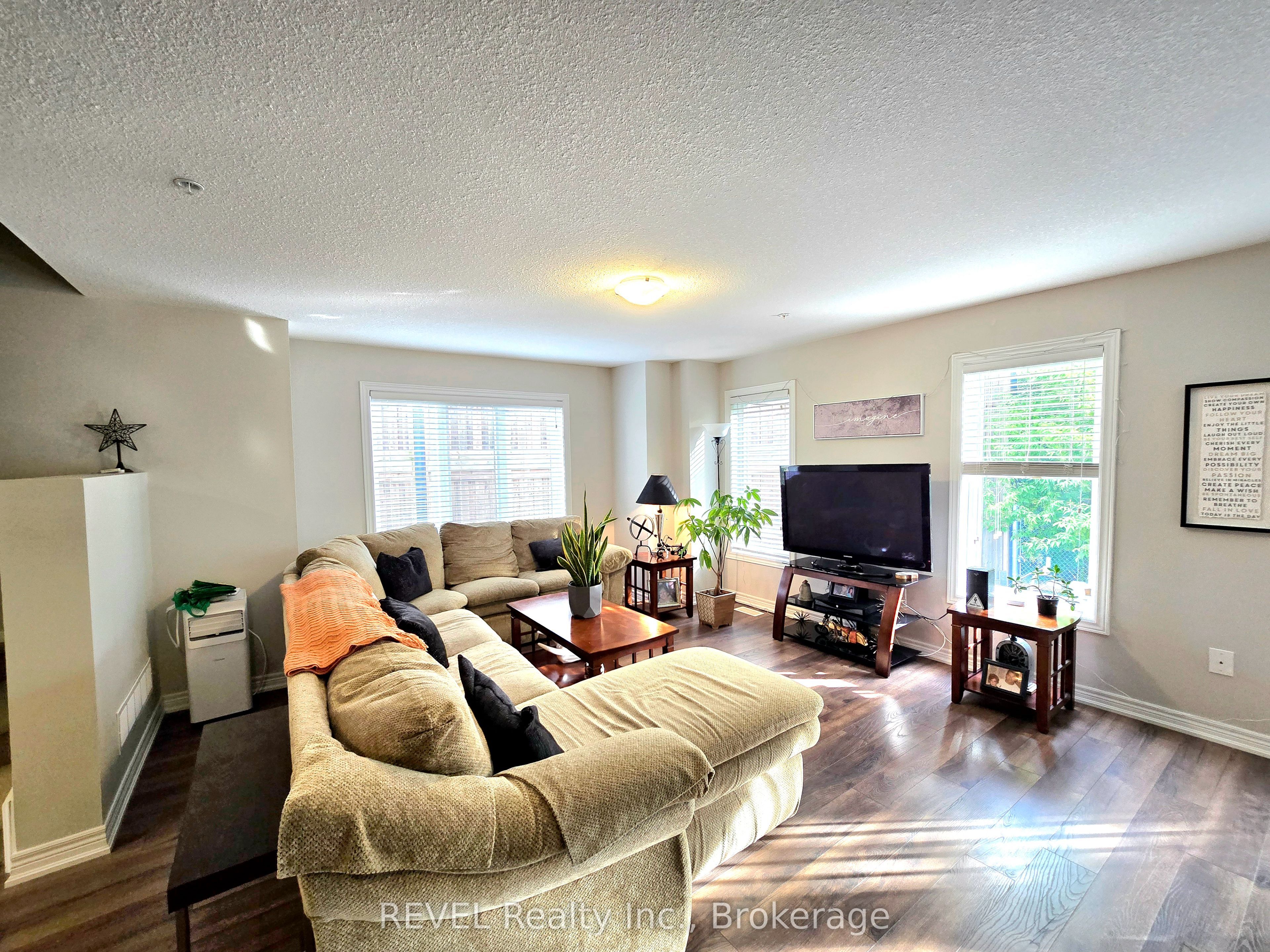 60 Canterbury Drive 12 Property Photo 21