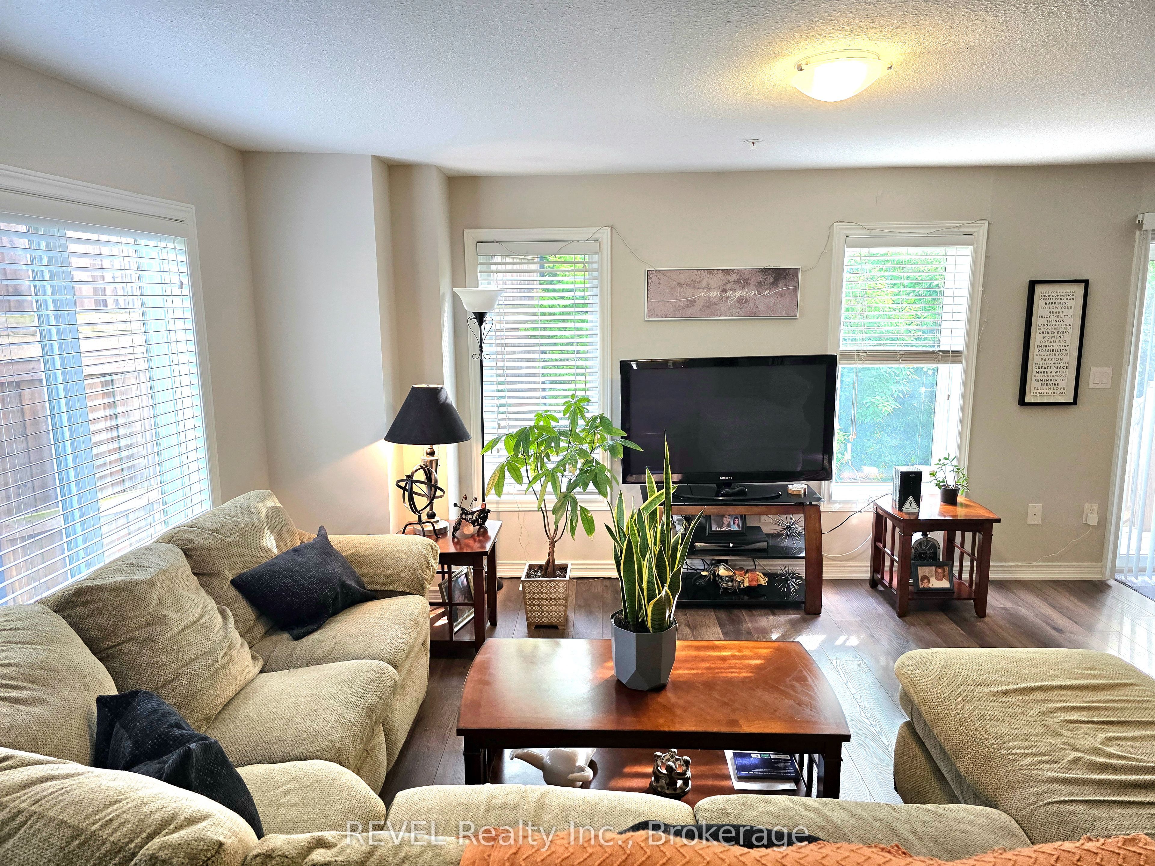 60 Canterbury Drive 12 Property Photo 24