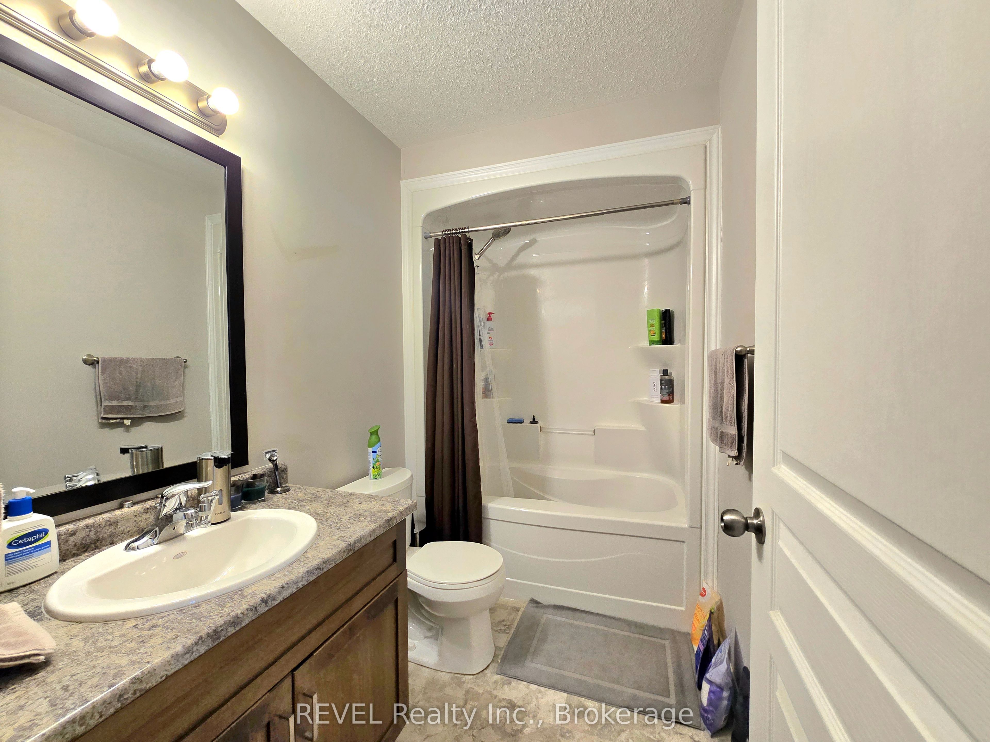 60 Canterbury Drive 12 Property Photo 27