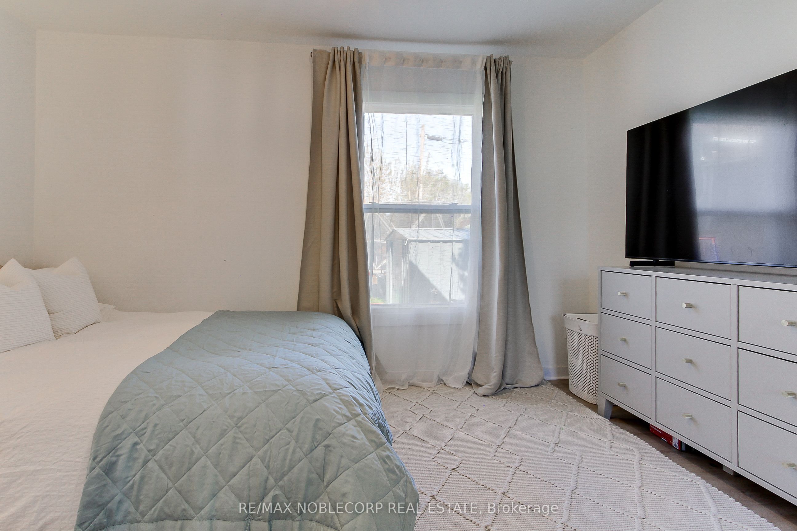 174 East 31st. Street Property Photo 9