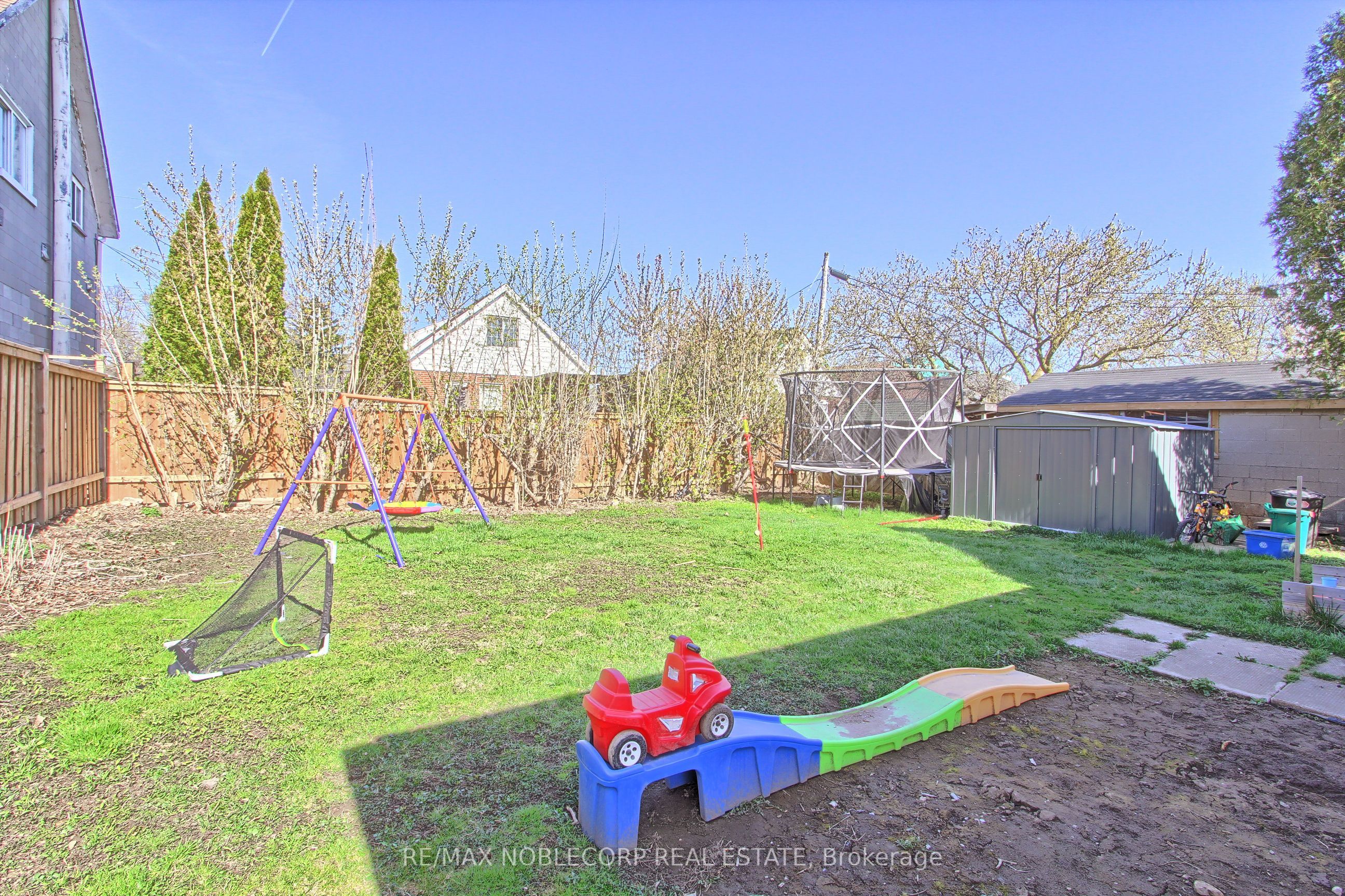 174 East 31st. Street Property Photo 27