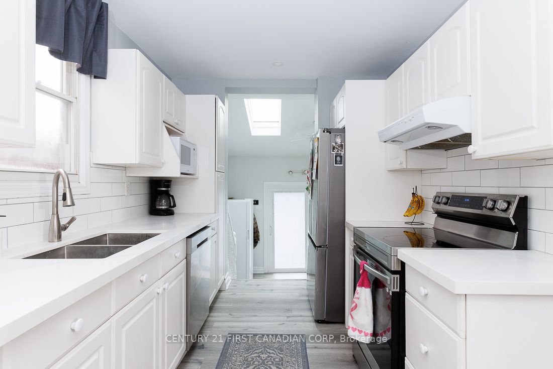 1051 Hamilton Road Property Photo 7
