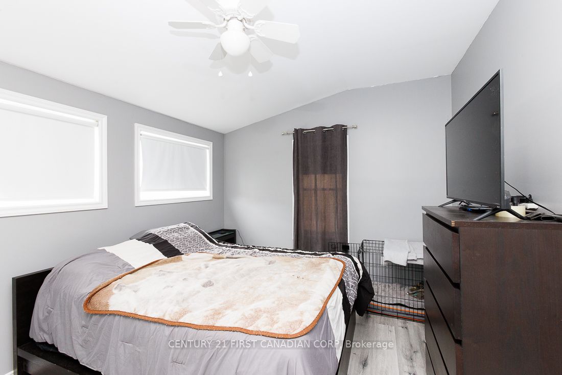 1051 Hamilton Road Property Photo 12