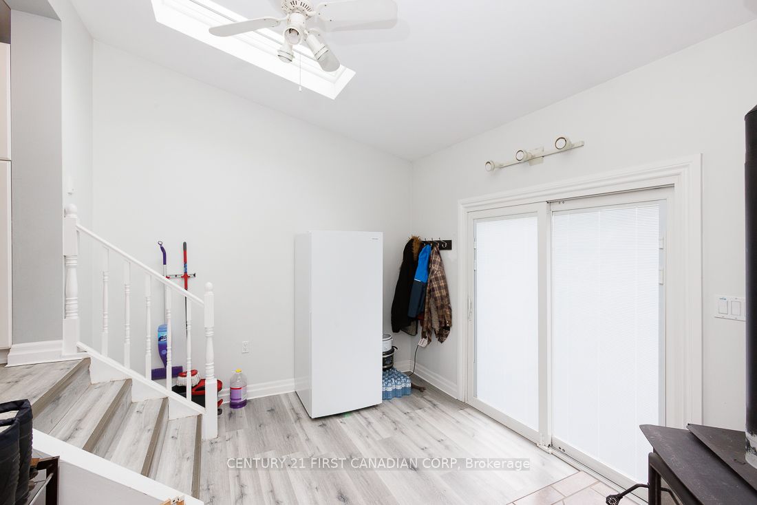 1051 Hamilton Road Property Photo 13
