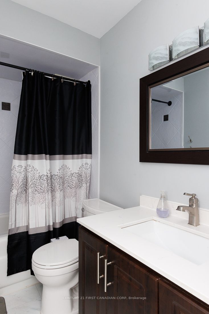1051 Hamilton Road Property Photo 16