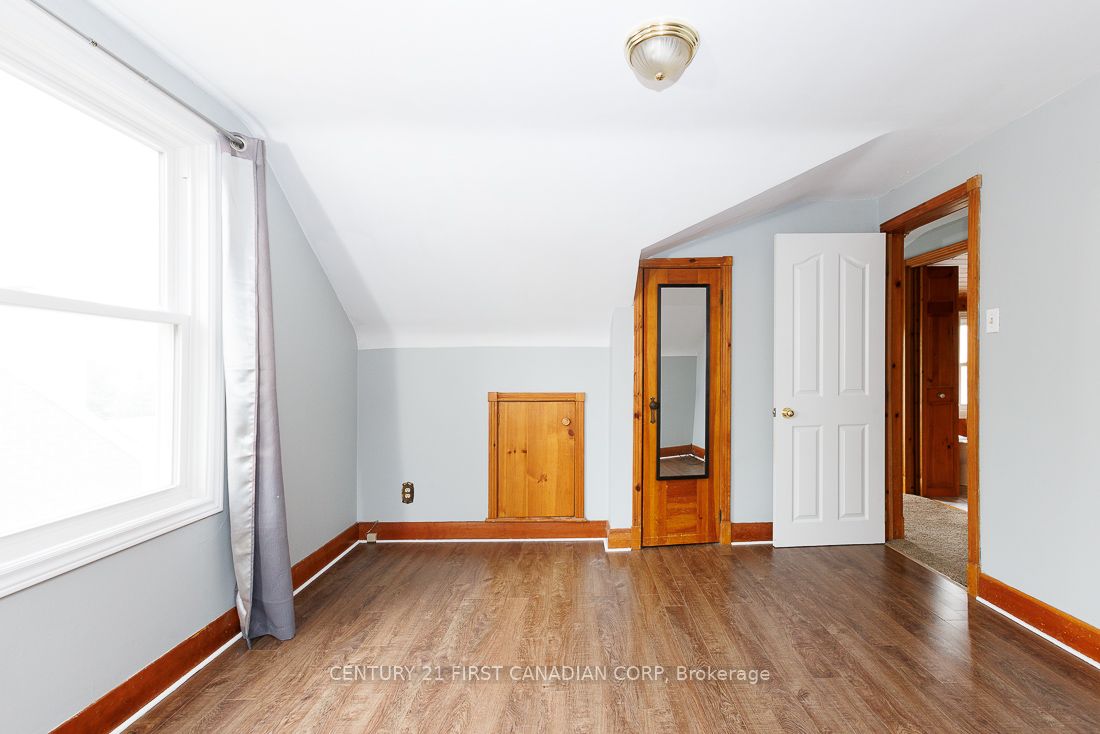 1051 Hamilton Road Property Photo 21
