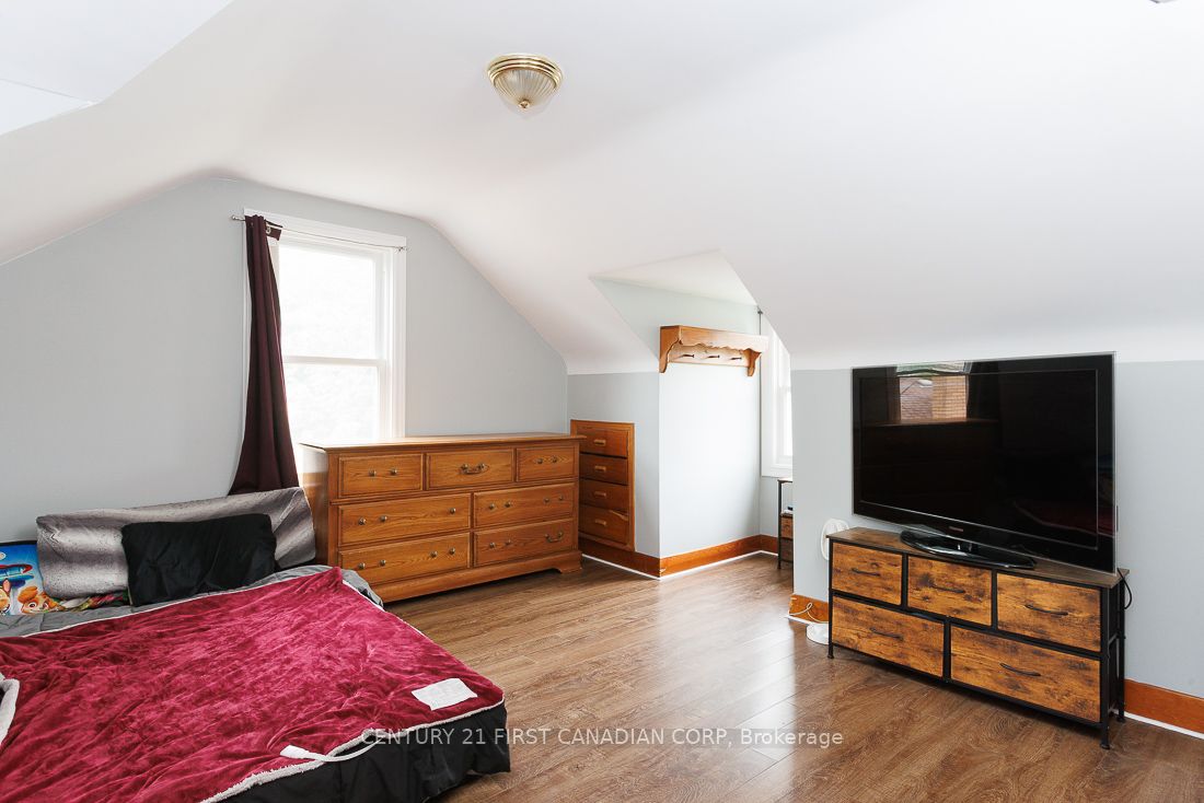 1051 Hamilton Road Property Photo 22