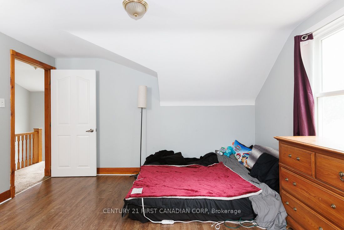 1051 Hamilton Road Property Photo 23