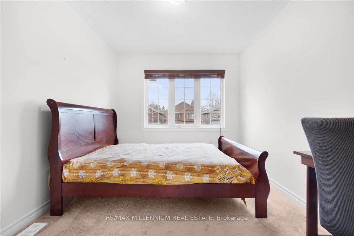 136 Werry Avenue Property Photo 28