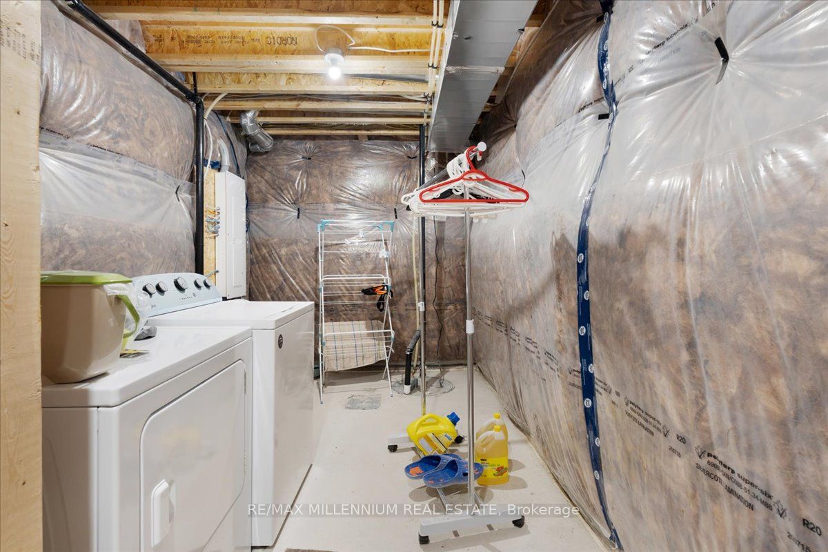 136 Werry Avenue Property Photo 32