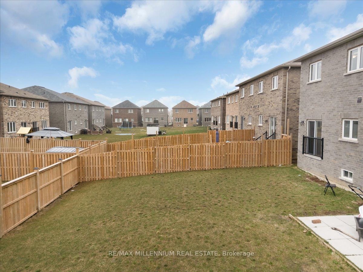 136 Werry Avenue Property Photo 36