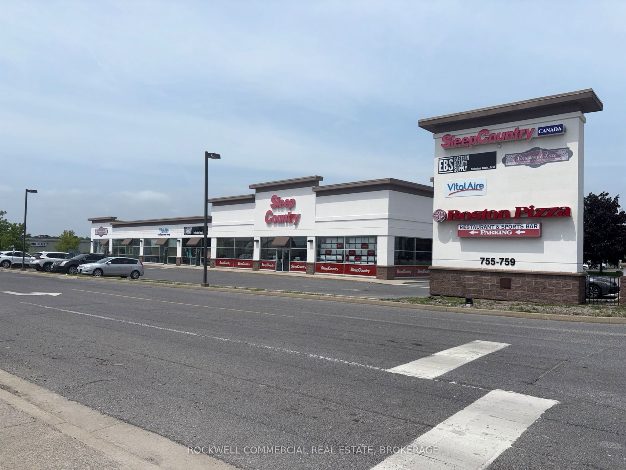 #Unit 4 - 755-759 Gardiners Road