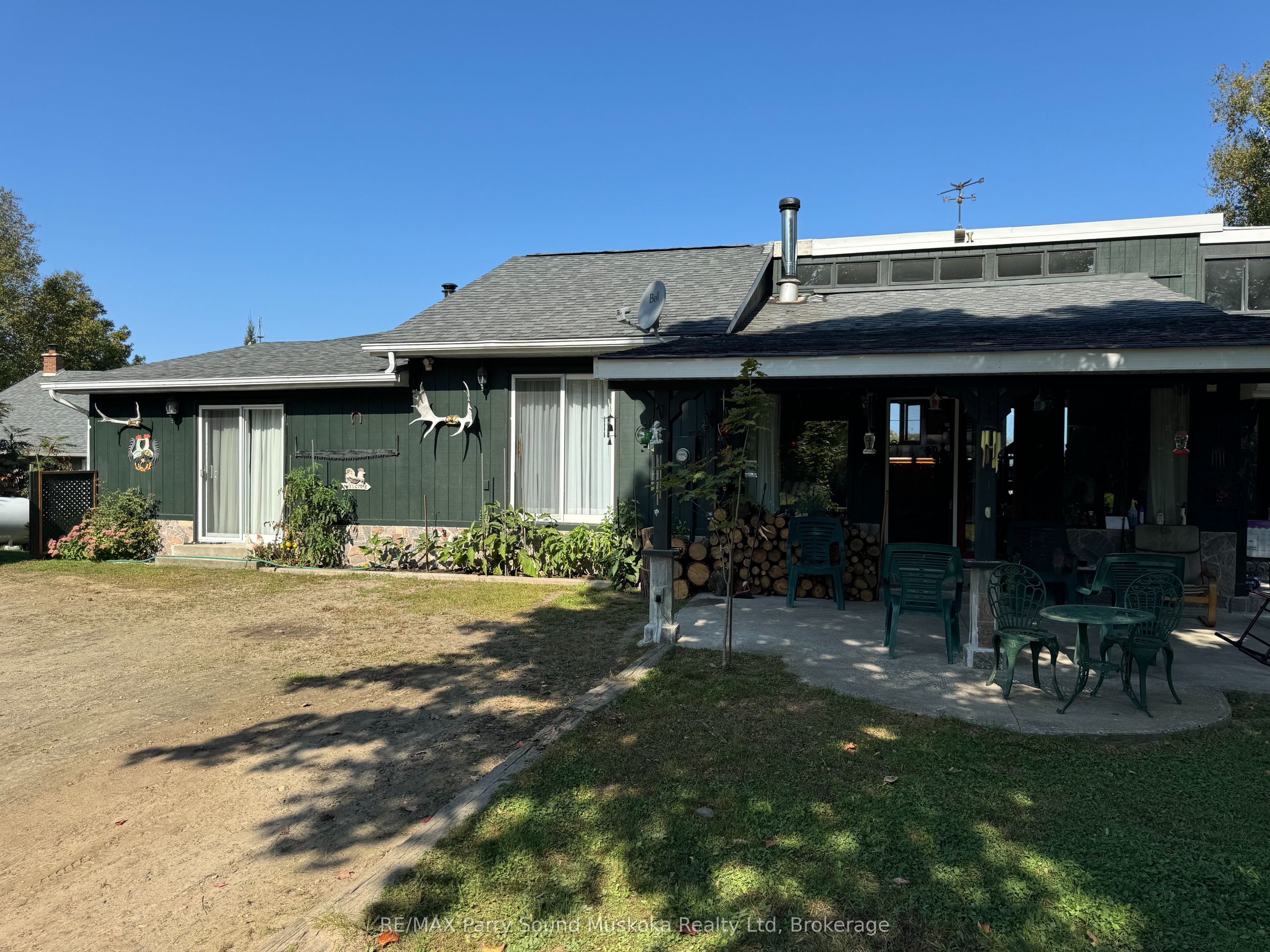 1 GENE'S Court Property Photo 1