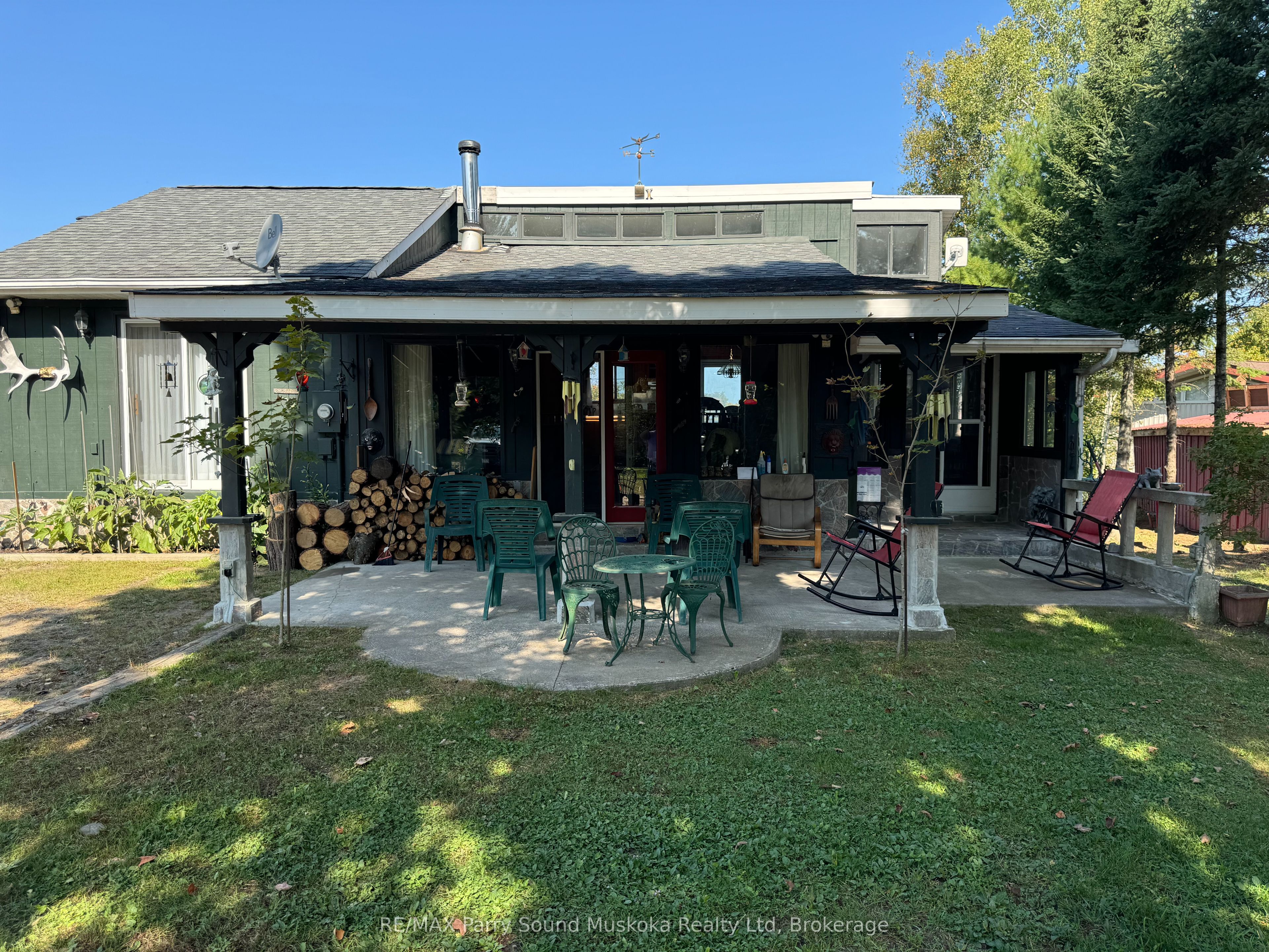 1 Gene's Court Property Photo 2