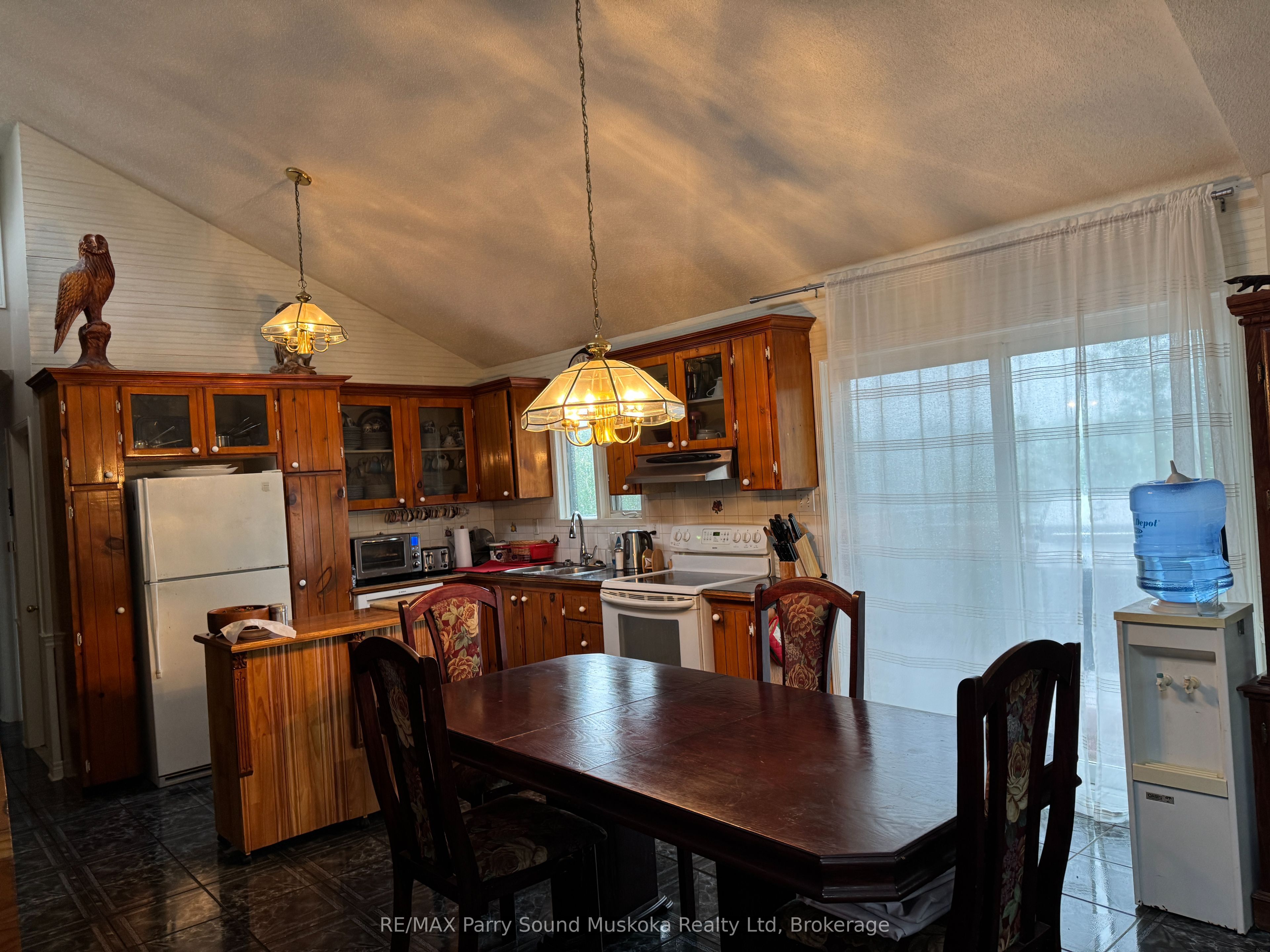 1 Gene's Court Property Photo 12