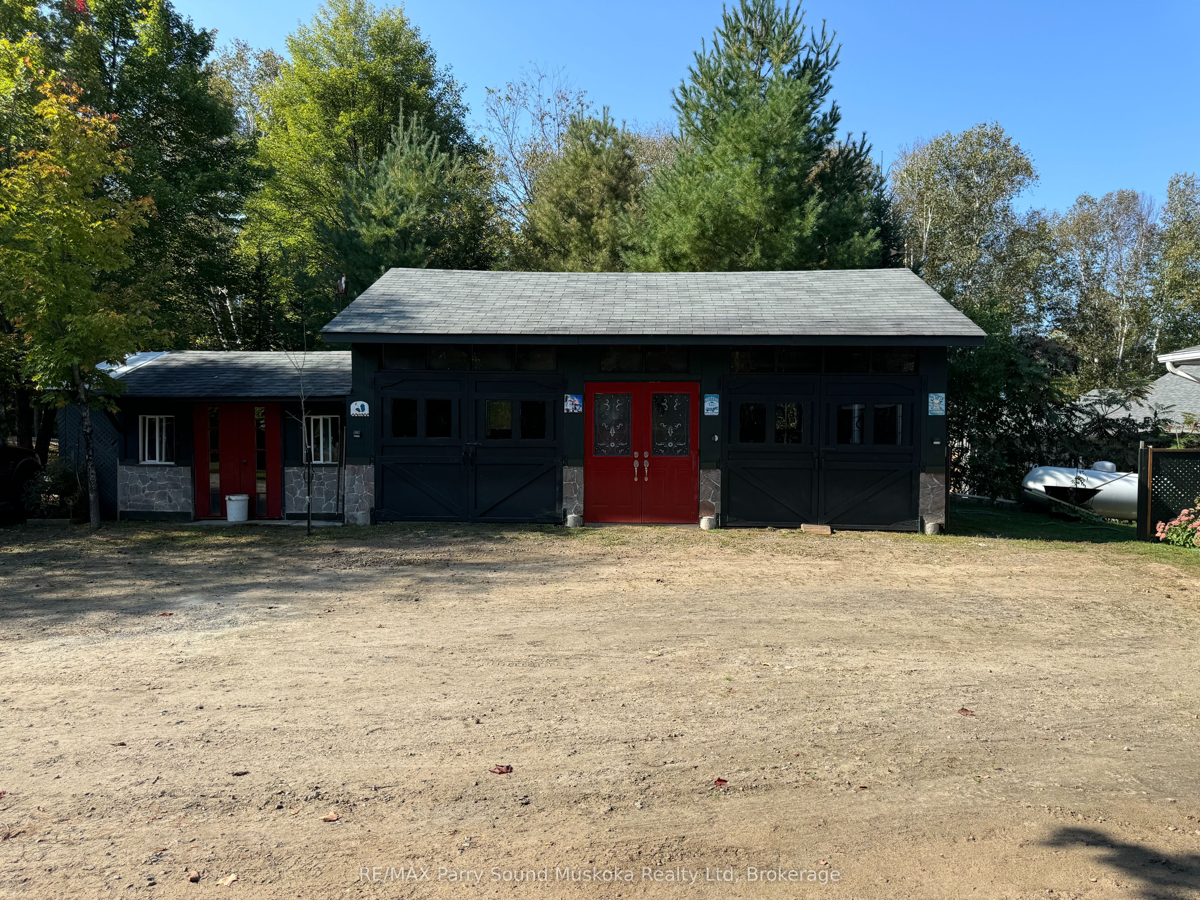 1 Gene's Court Property Photo 22