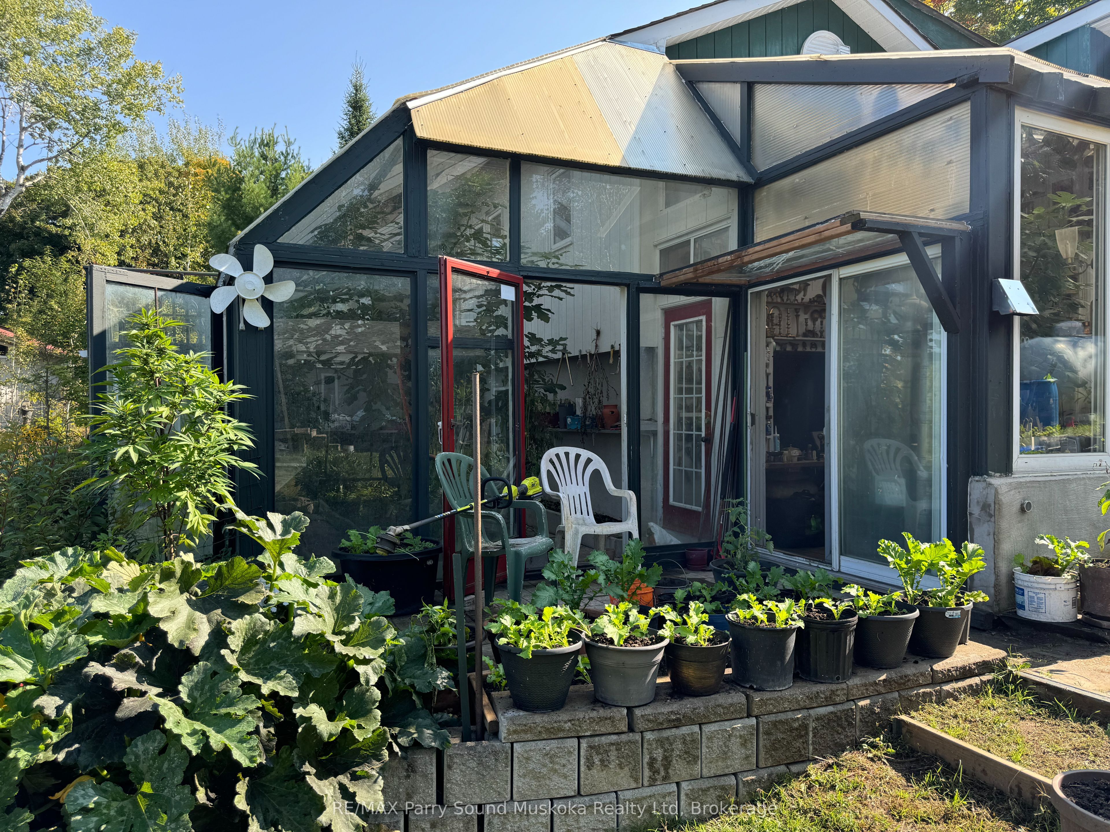 1 Gene's Court Property Photo 28