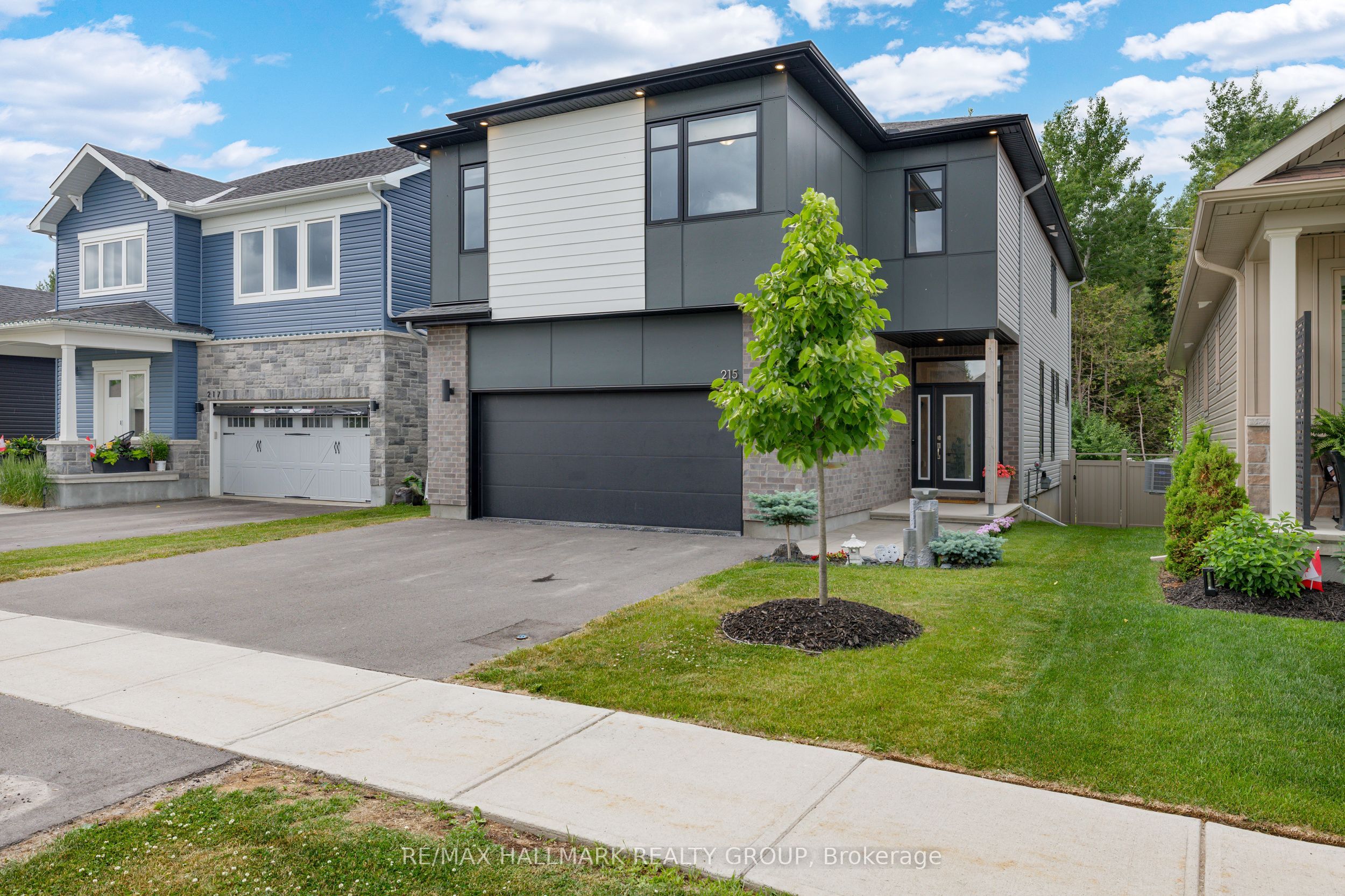 215 Blackhorse Drive Property Photo 1