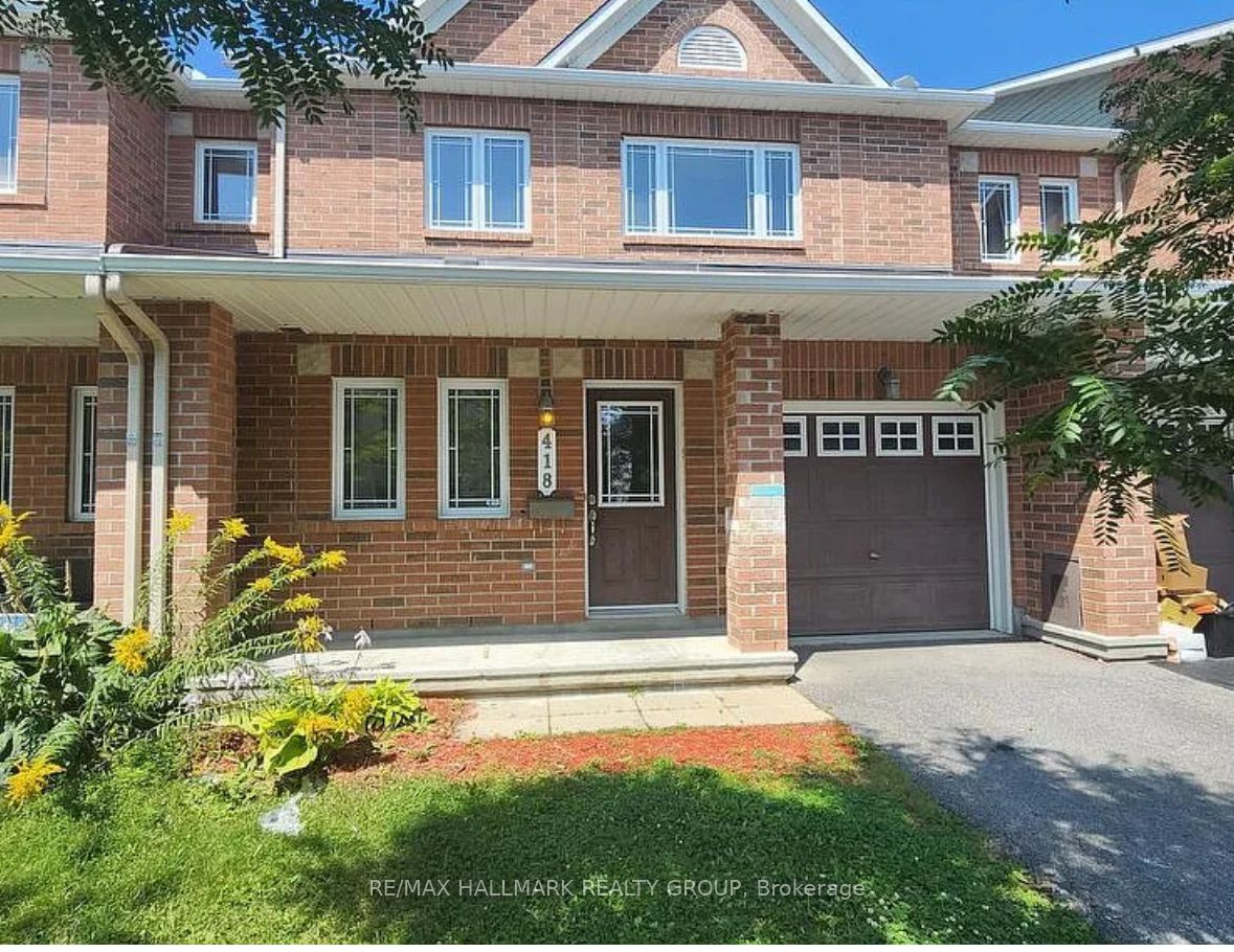 418 Temiskaming Cres Property Photo 1