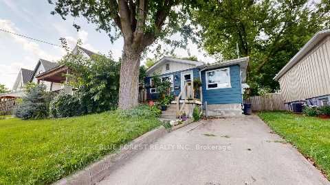 18 Connaught Avenue Property Photo 1