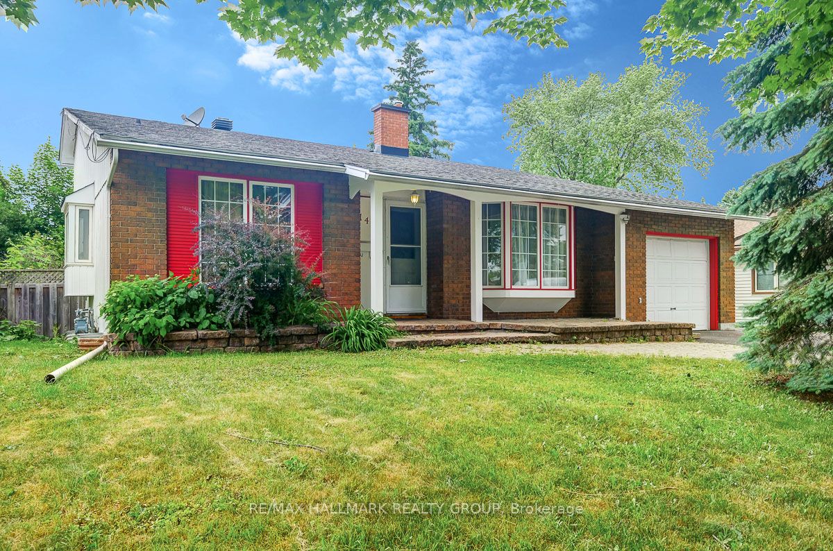 2149 Hubbard Crescent Property Photo 1