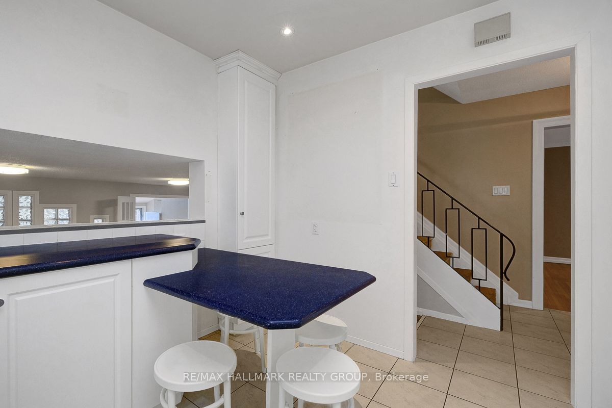 2149 Hubbard Crescent Property Photo 13