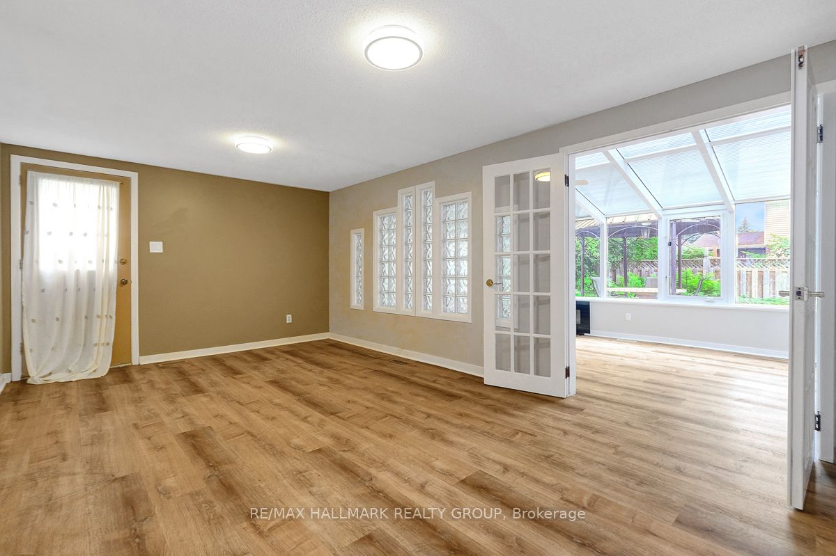 2149 Hubbard Crescent Property Photo 23