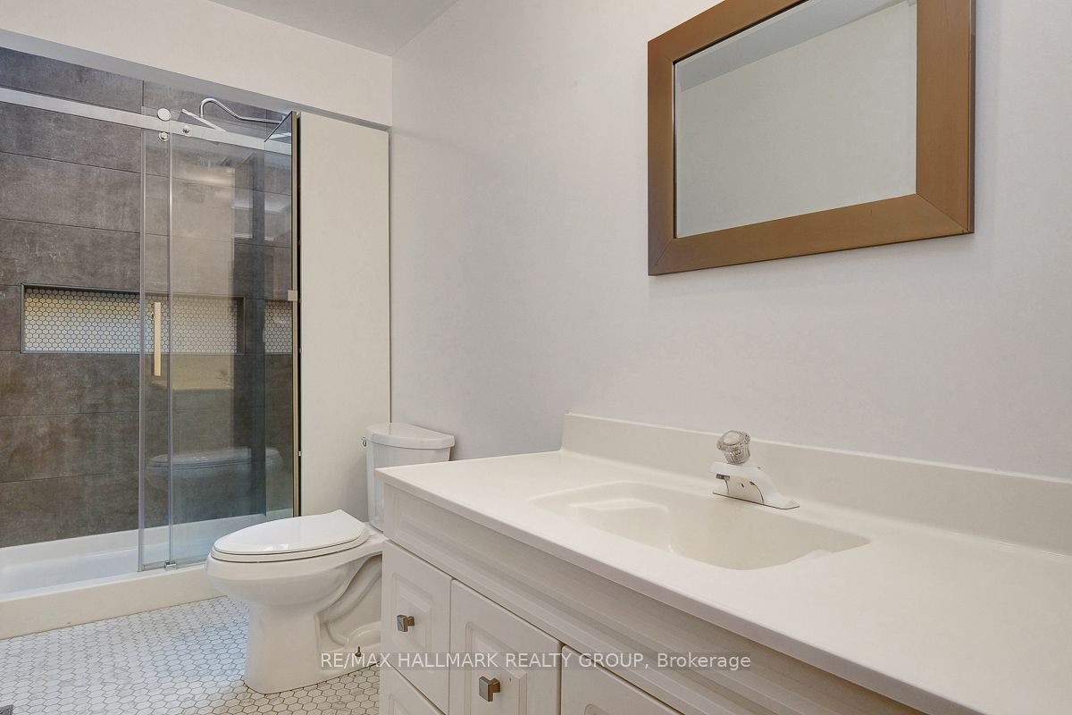 2149 Hubbard Crescent Property Photo 29