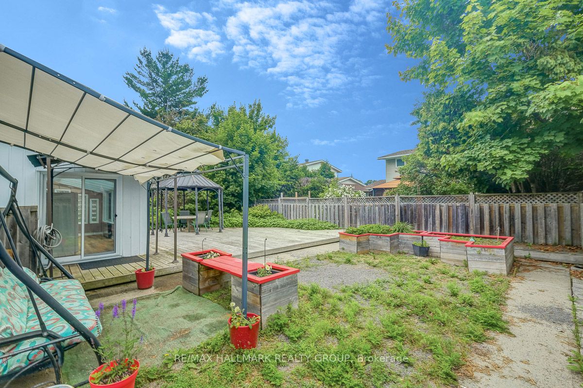 2149 Hubbard Crescent Property Photo 34