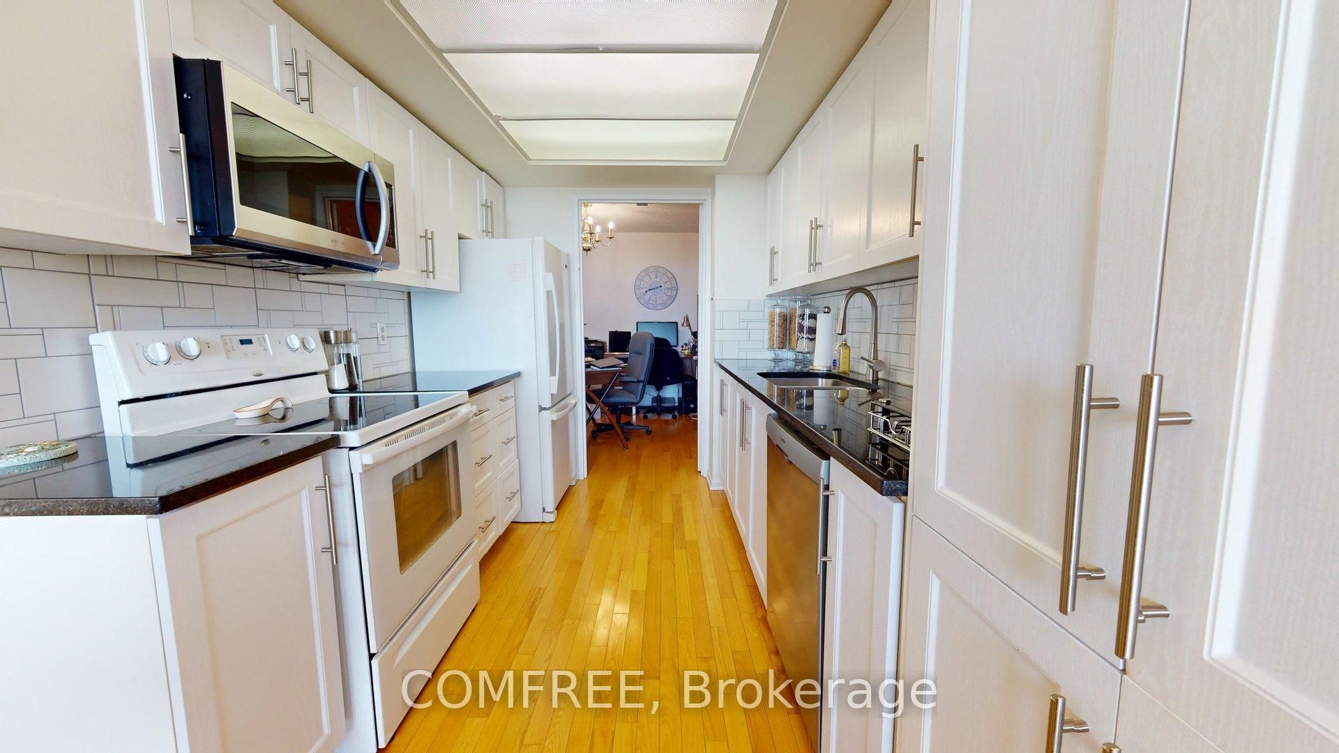 1510 Riverside Drive 2303 Property Photo 3