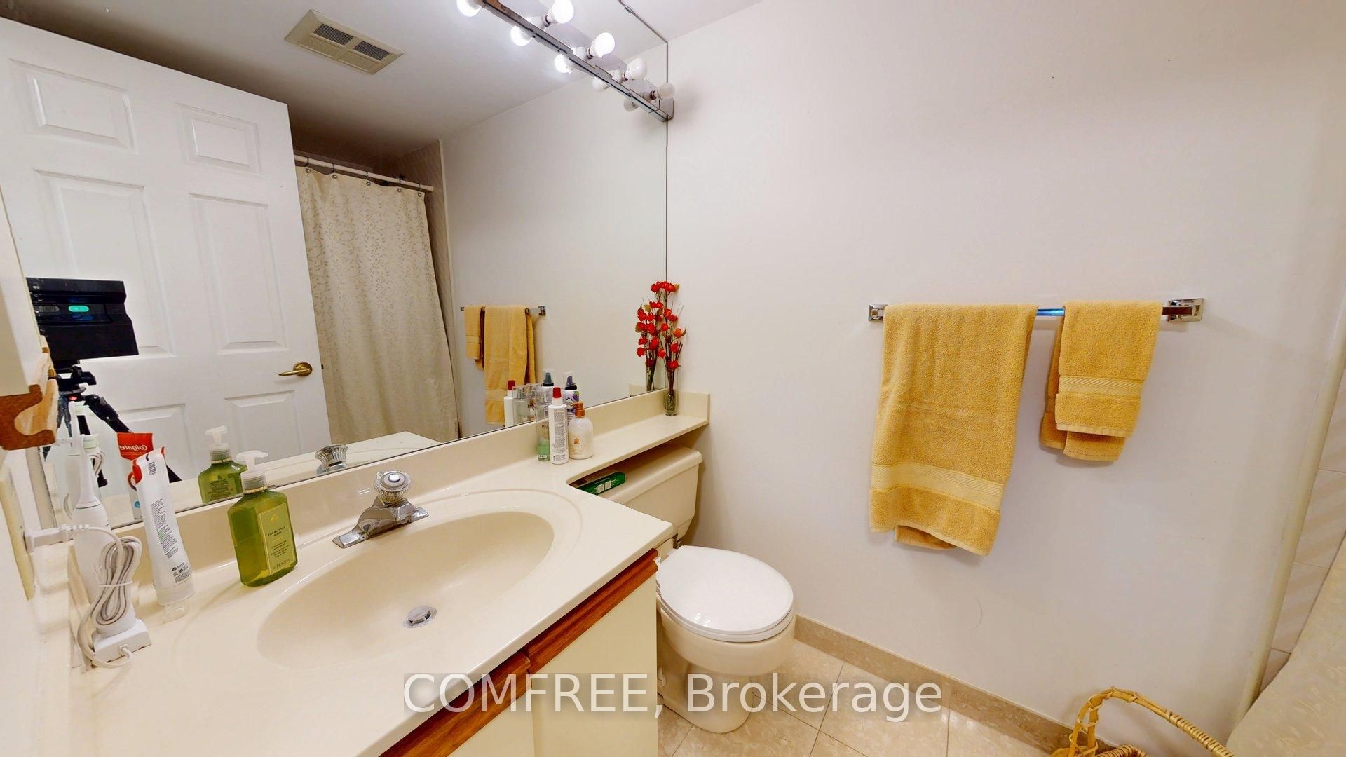 1510 Riverside Drive 2303 Property Photo 15