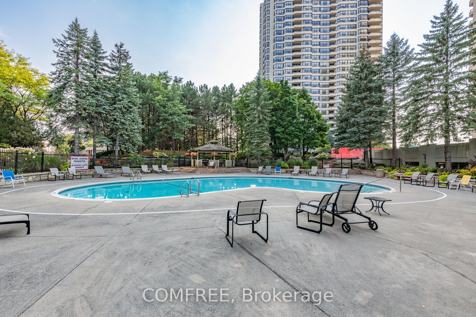 1510 Riverside Drive 2303 Property Photo 25