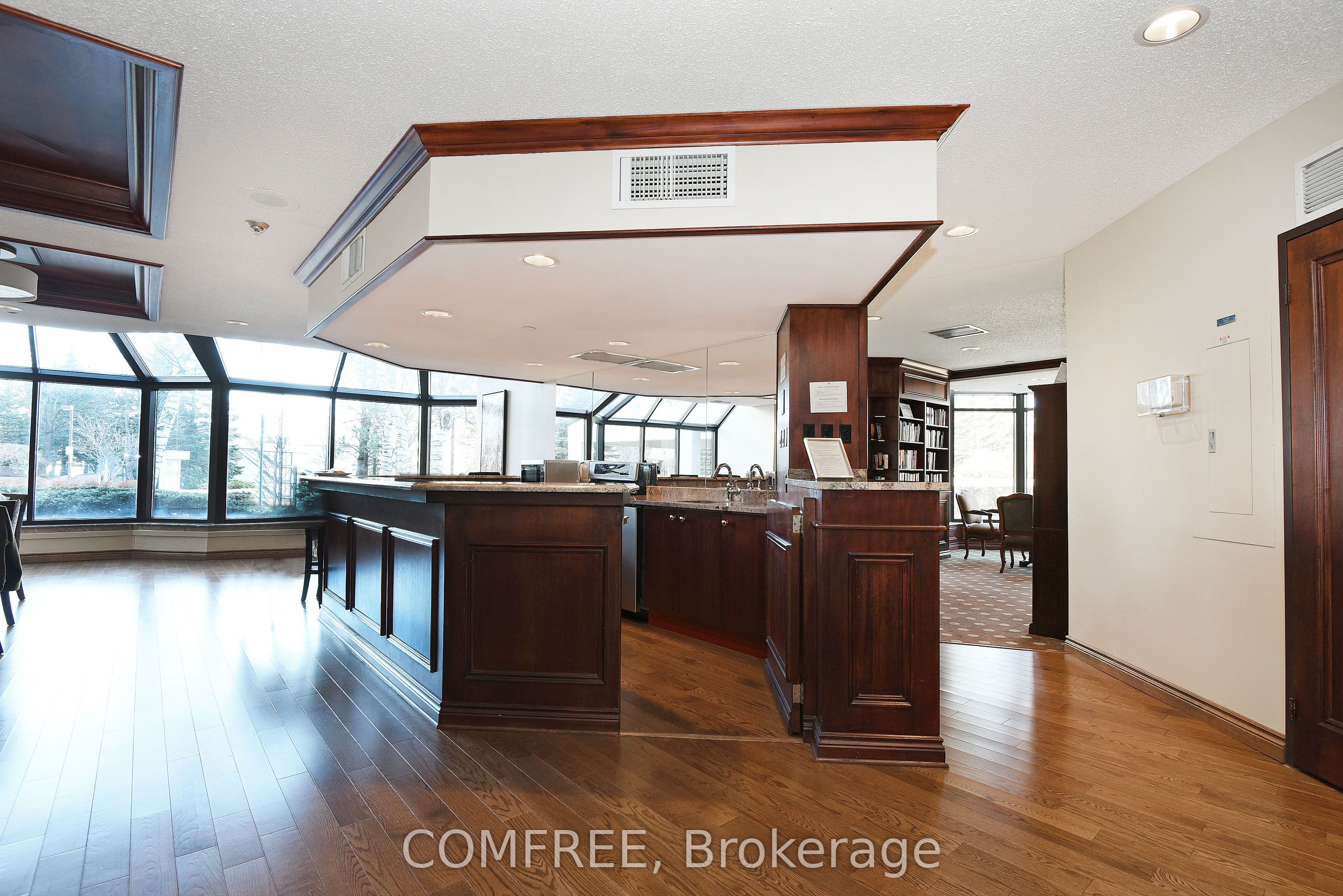 1510 Riverside Drive 2303 Property Photo 39