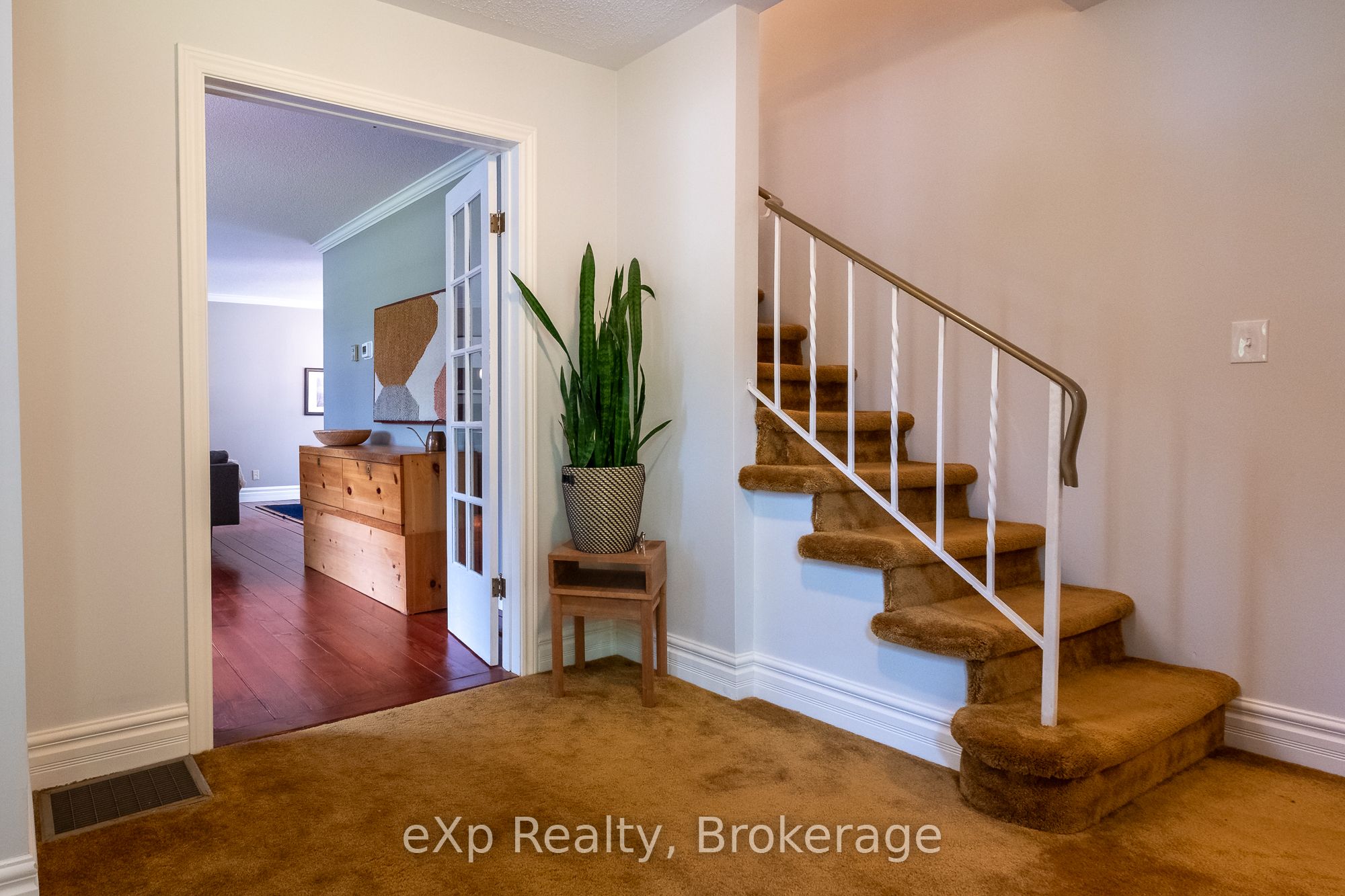19 & 23 Front Street Property Photo 8