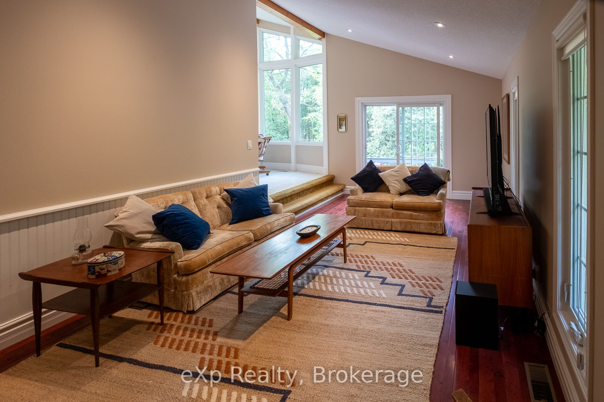 19 & 23 Front Street Property Photo 19