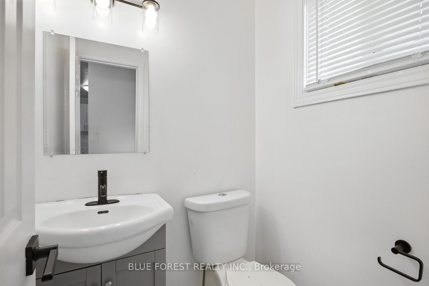 1318 Highbury Avenue N 76 Property Photo 10