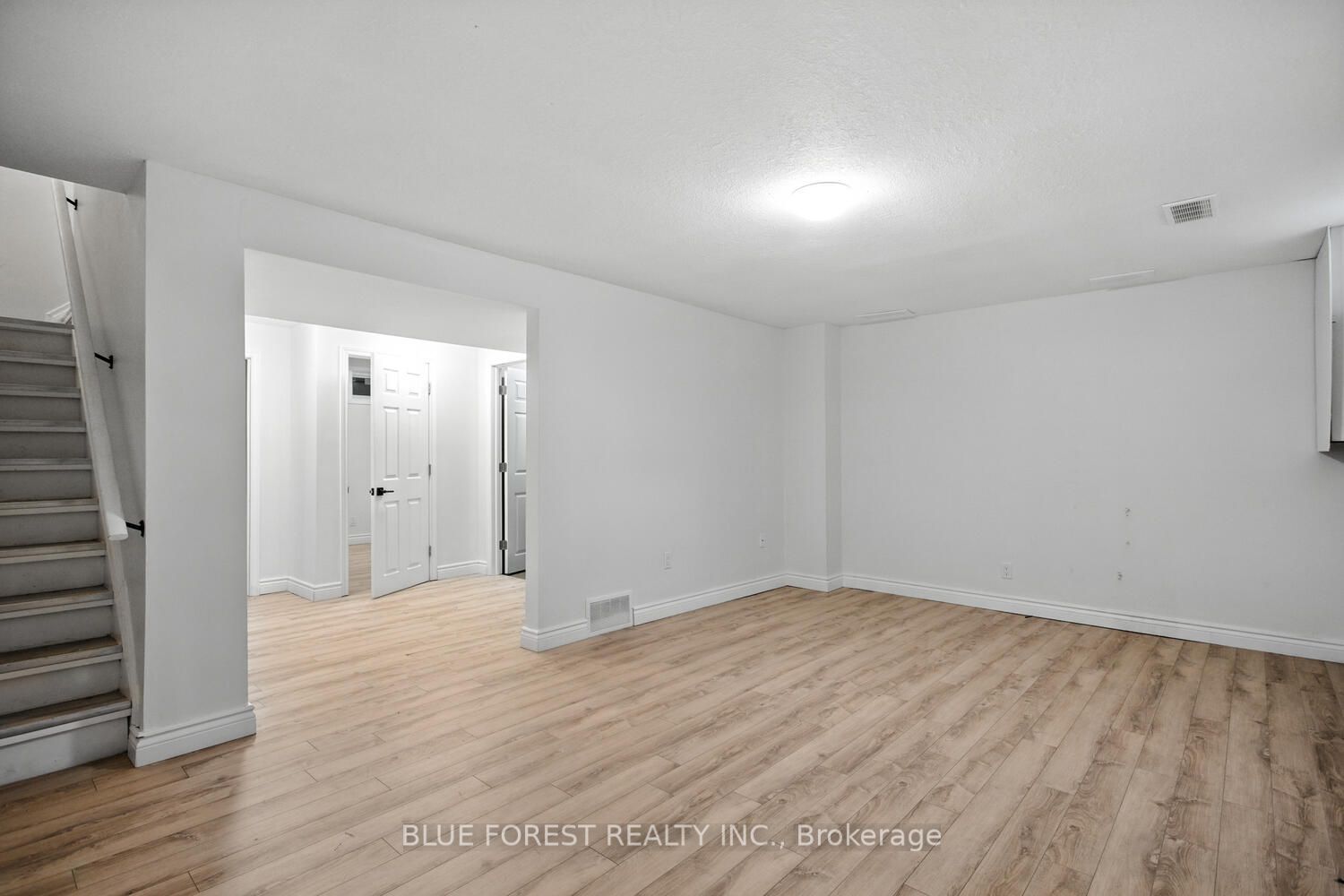 1318 Highbury Avenue N 76 Property Photo 32