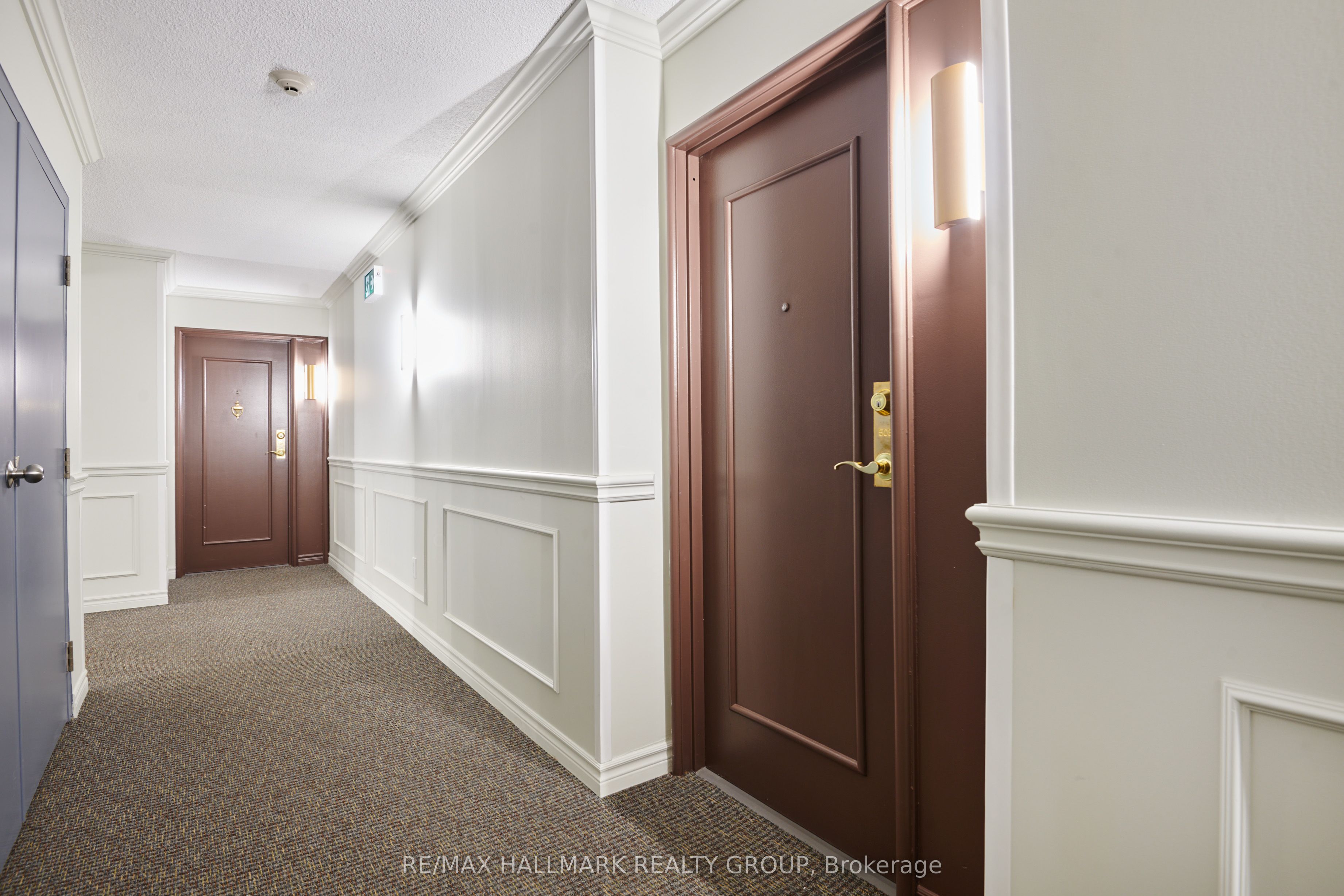 545 St Laurent Boulevard 503 Property Photo 8