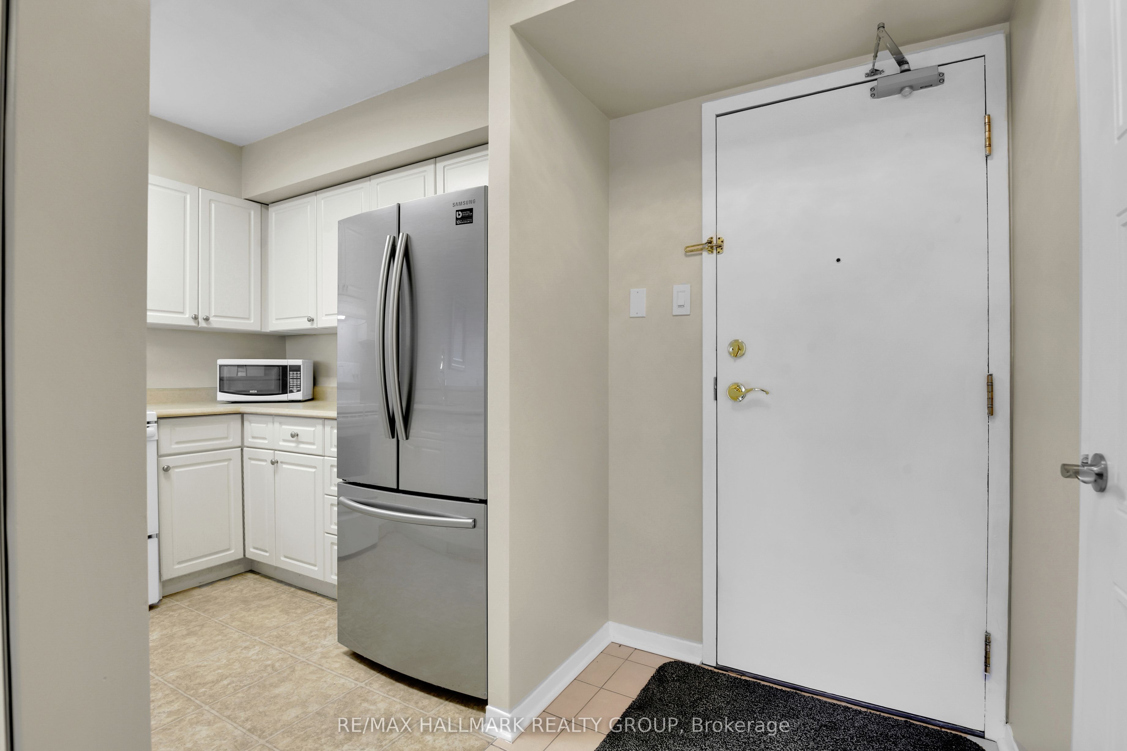 545 St Laurent Boulevard 503 Property Photo 11