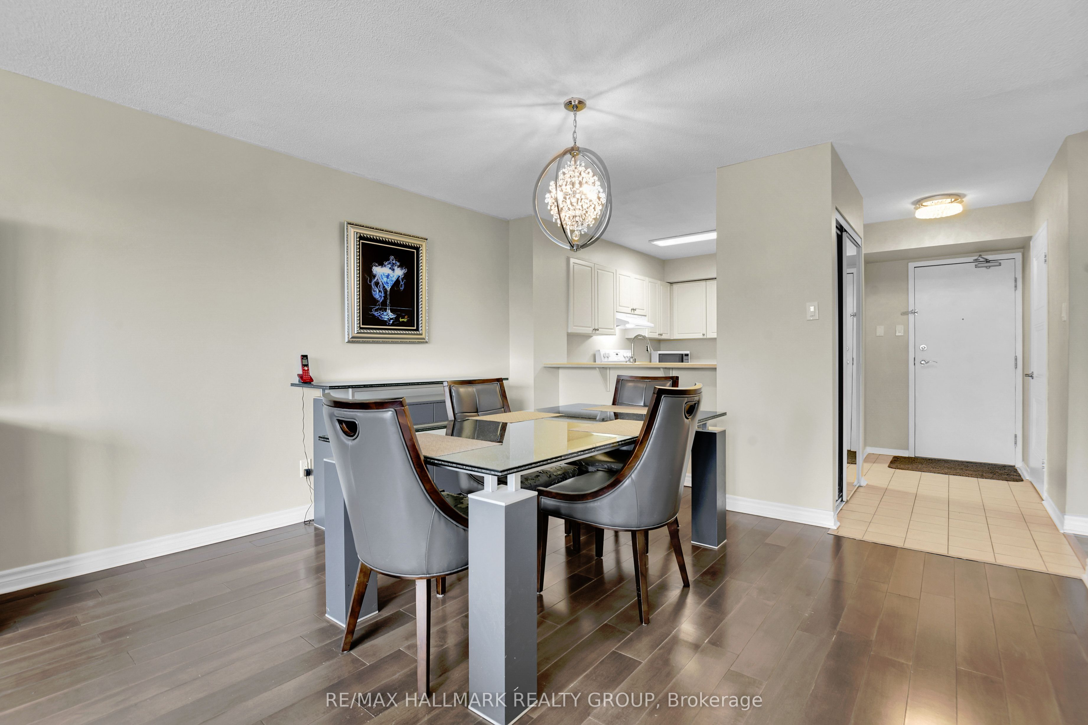 545 St Laurent Boulevard 503 Property Photo 17