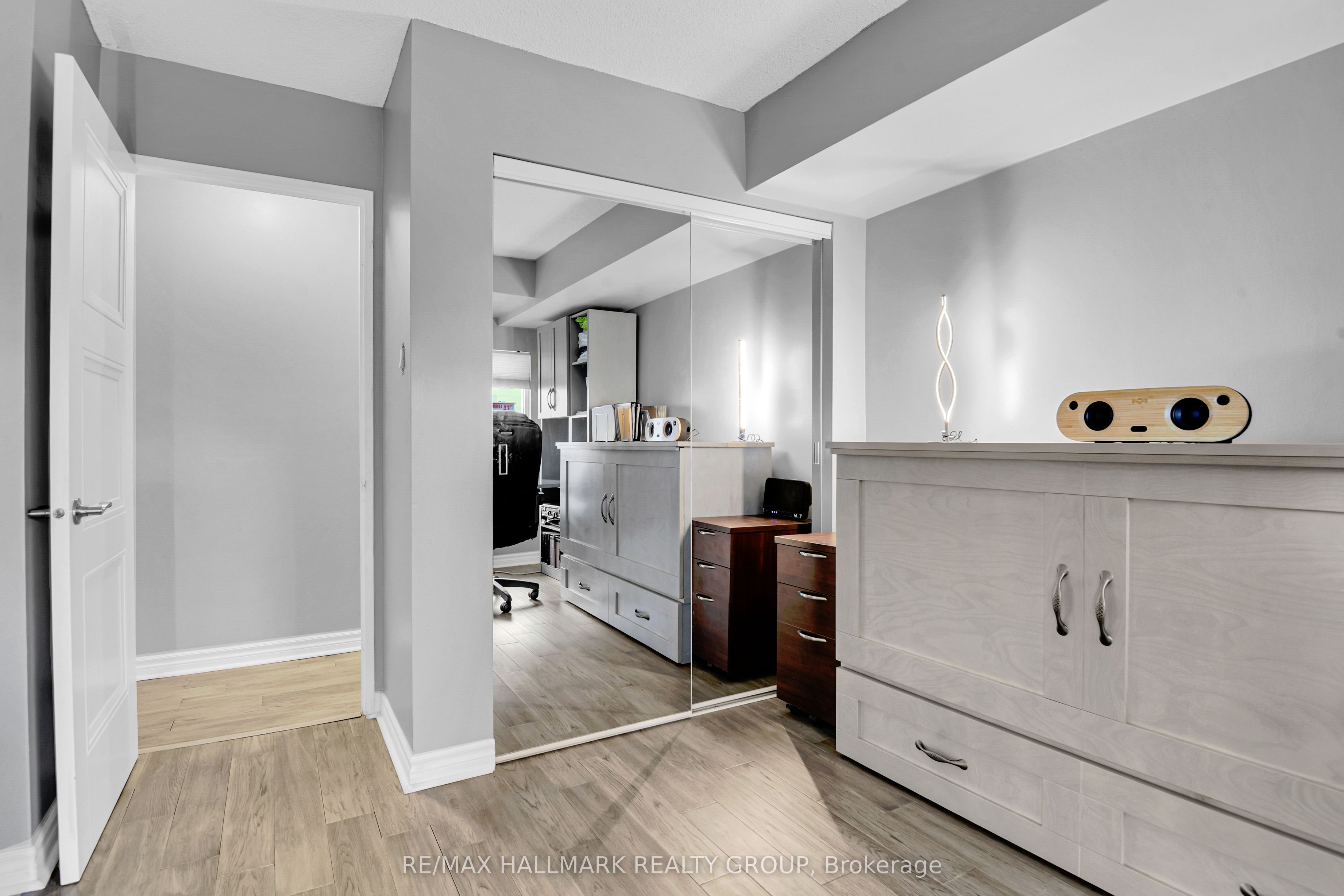 545 St Laurent Boulevard 503 Property Photo 28