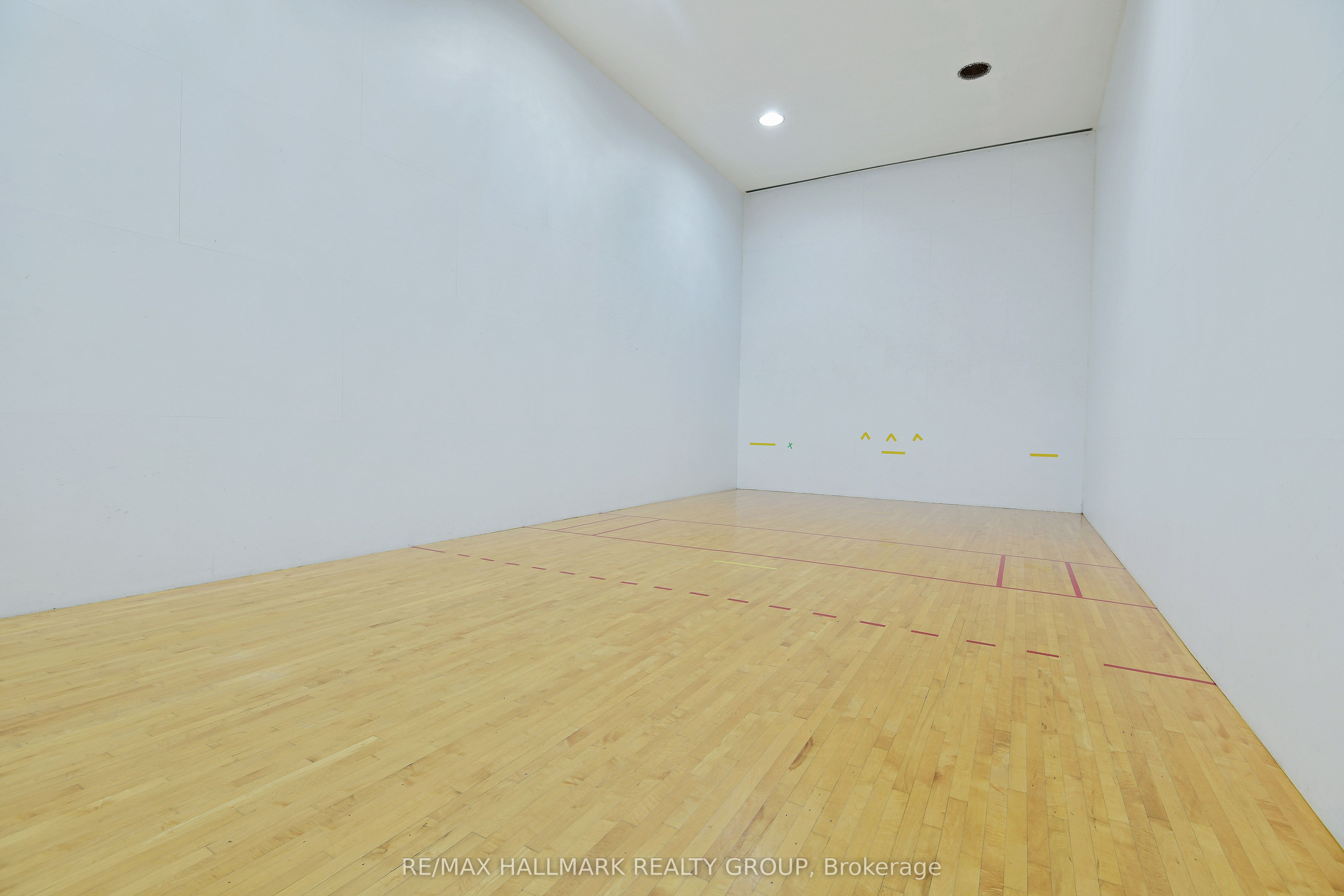 545 St Laurent Boulevard 503 Property Photo 41