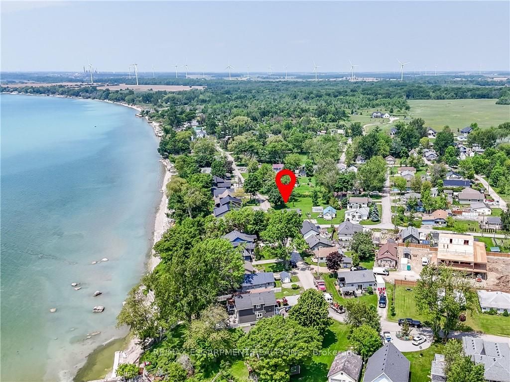 40 Lakeside Dr Property Photo