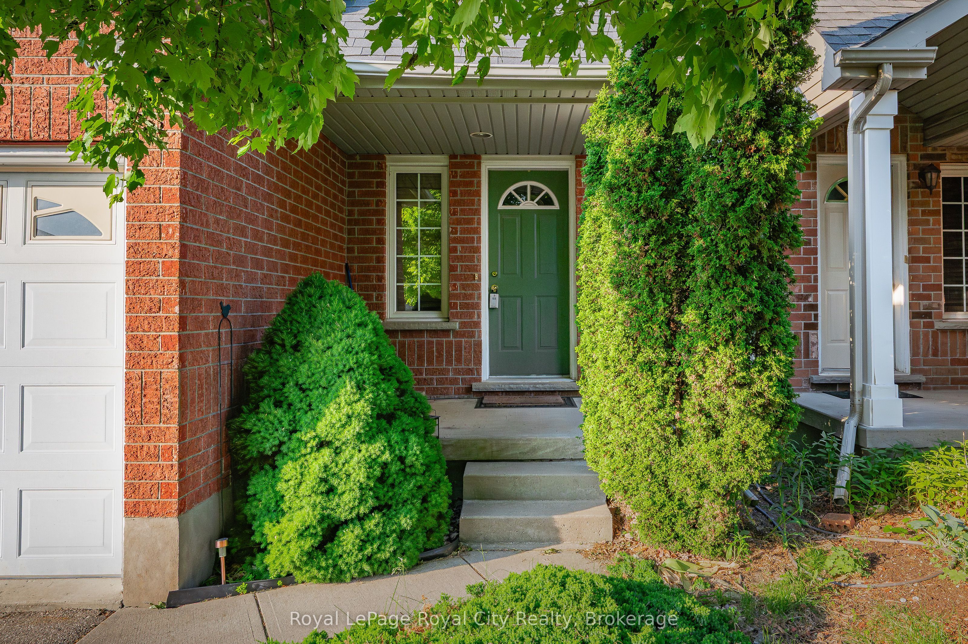 15 Camm Crescent Property Photo 3