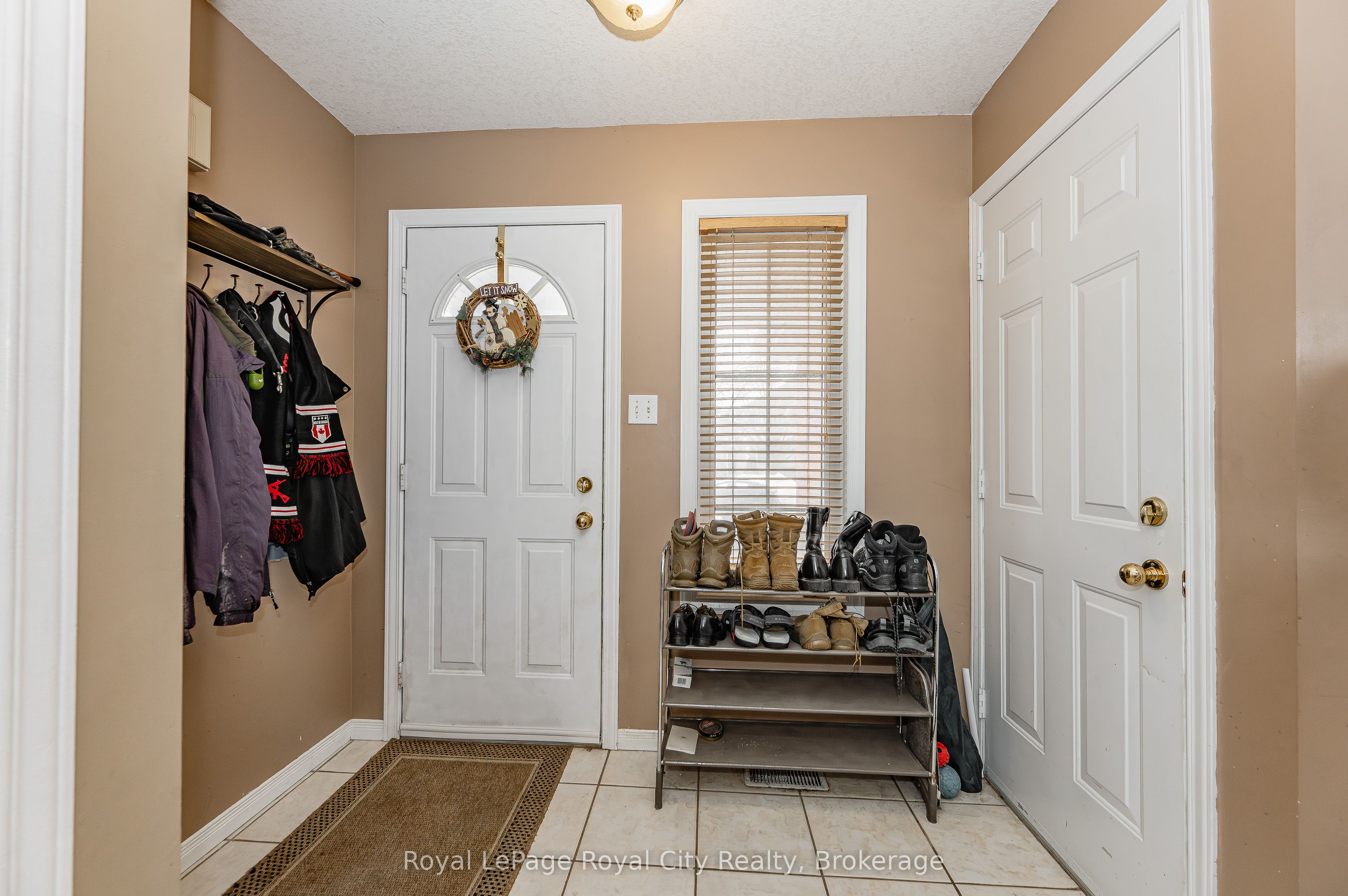 15 Camm Crescent Property Photo 4